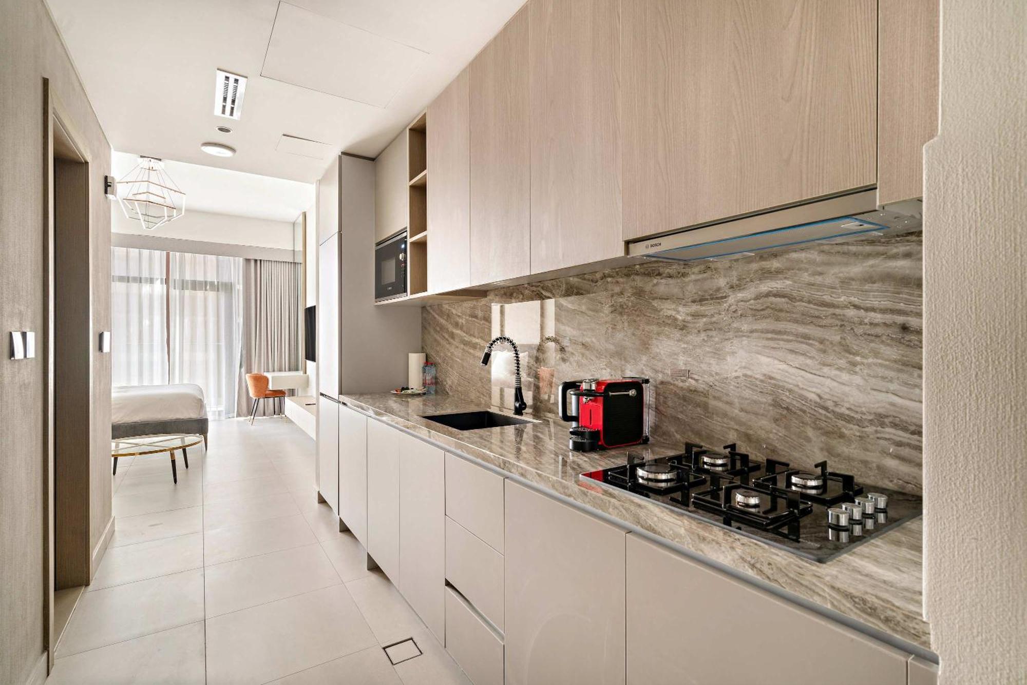 Modern With Rooftop Pool And Gym In Jvc Apartment