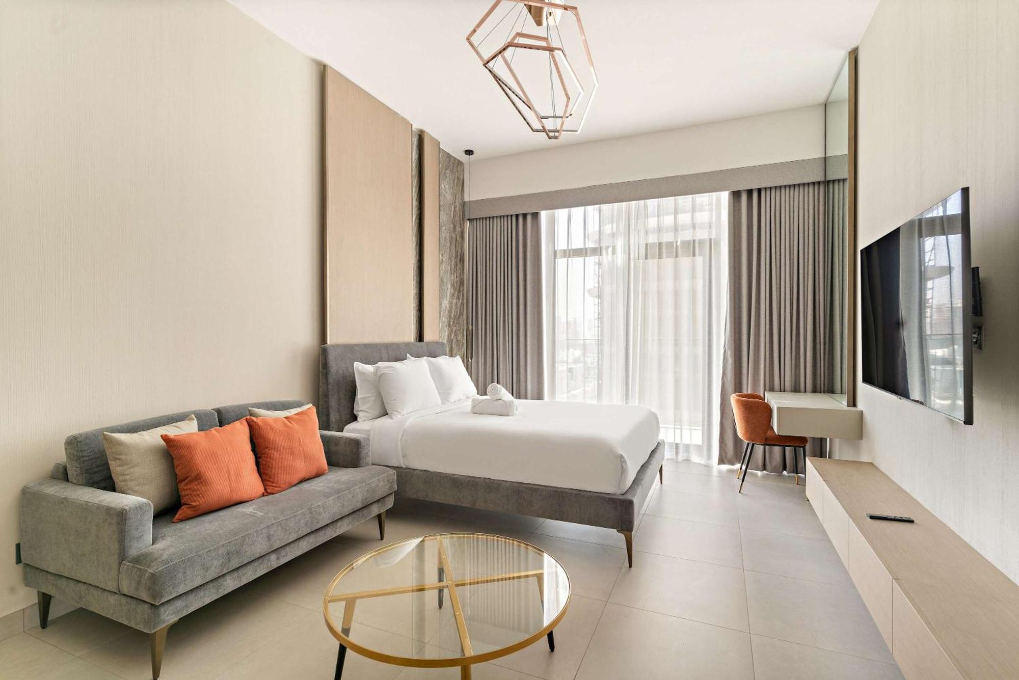 Modern With Rooftop Pool And Gym In Jvc Apartment *