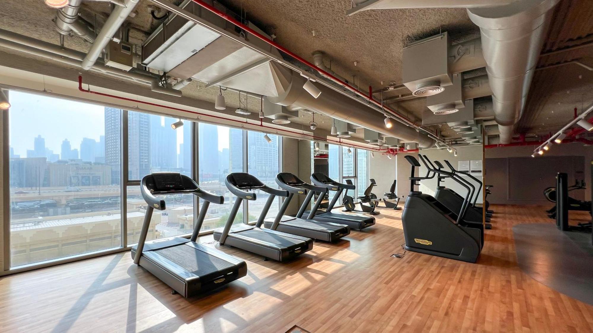 Apartment Amazing 2br Burj Khalifa View Steps Walk To Dubaimall *