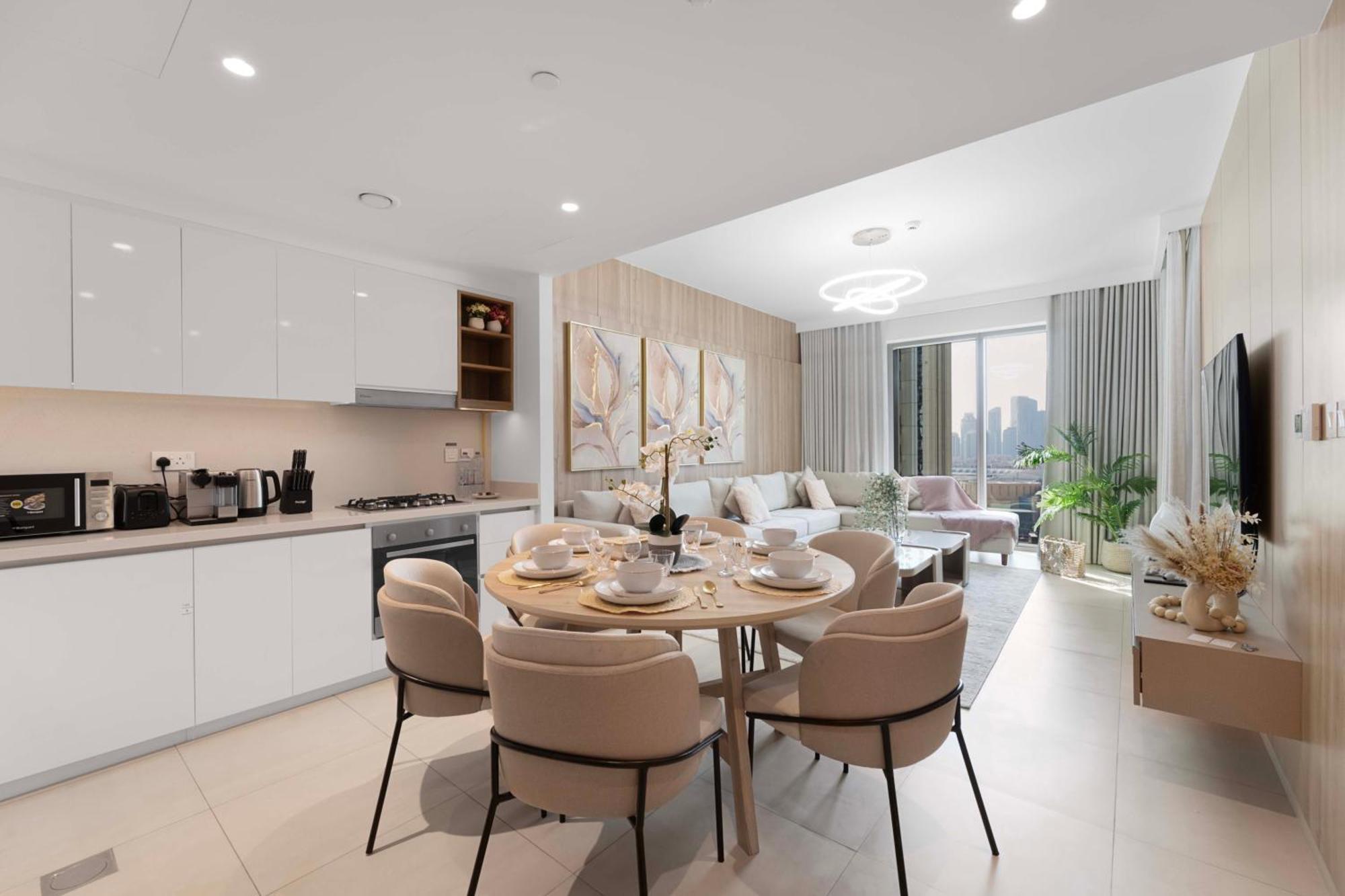 Amazing 2br Burj Khalifa View Steps Walk To Dubaimall Apartment