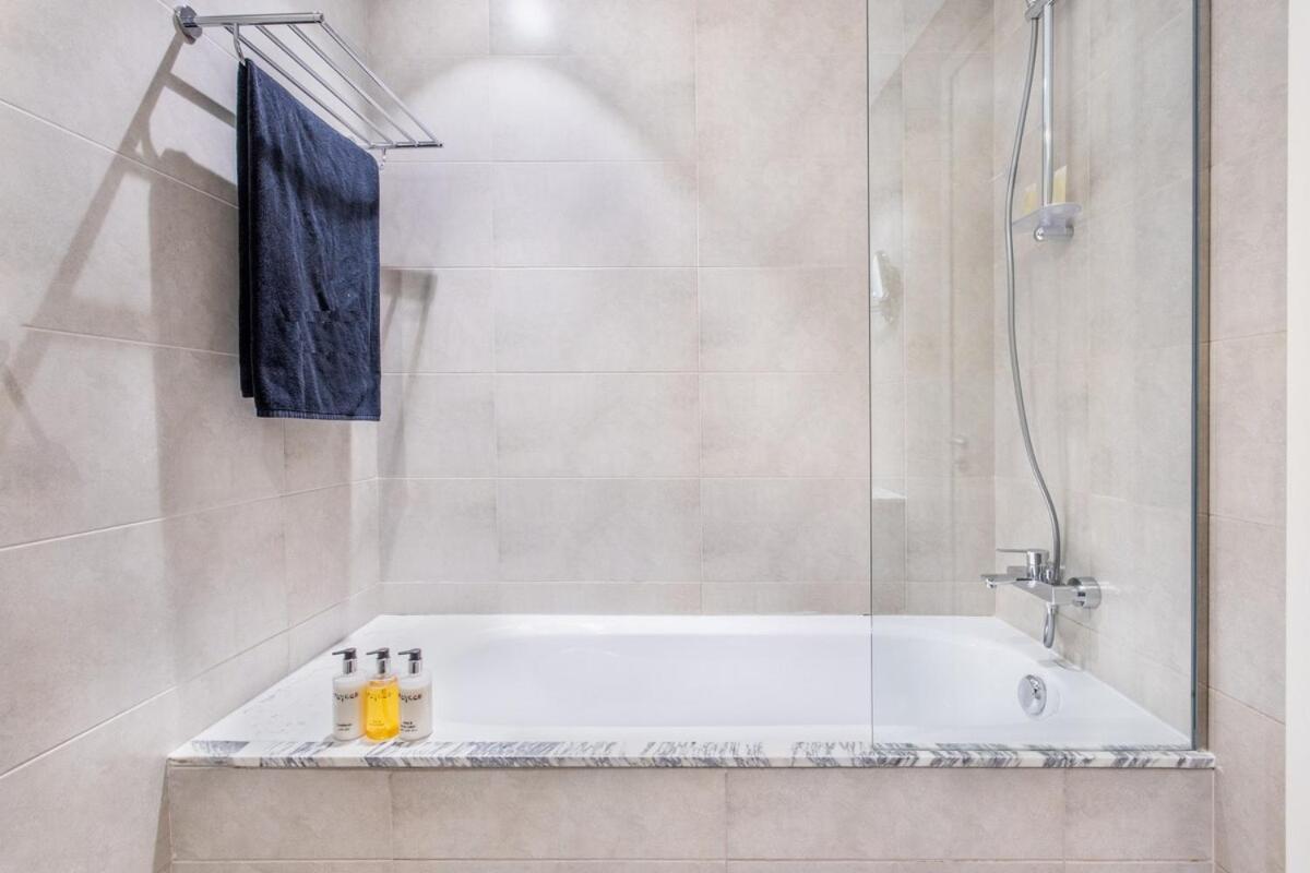 Paramount Midtown 2br With Burj Khalifa Views Apartamento Dubai