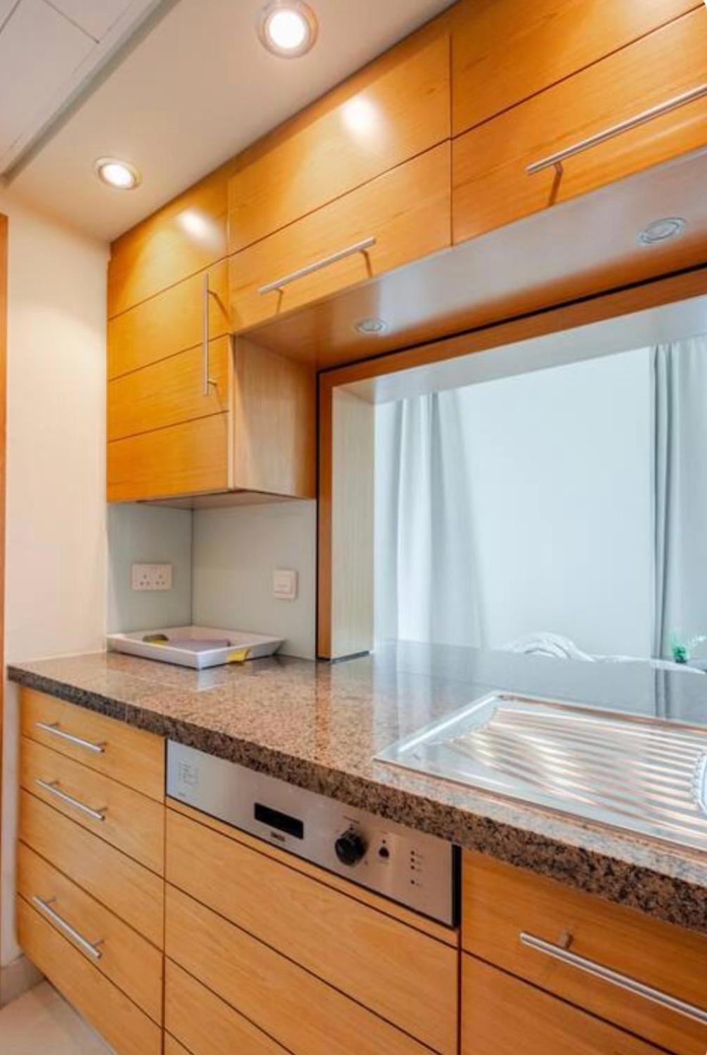 Downtown 2 Bedroom Family Opposite Mall & Fountain Apartment