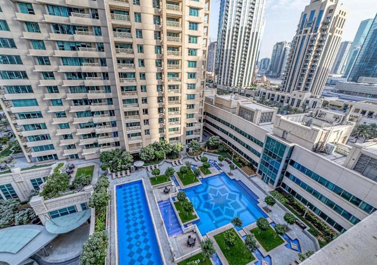Signature Burj Khalifa View Residence * Dubai