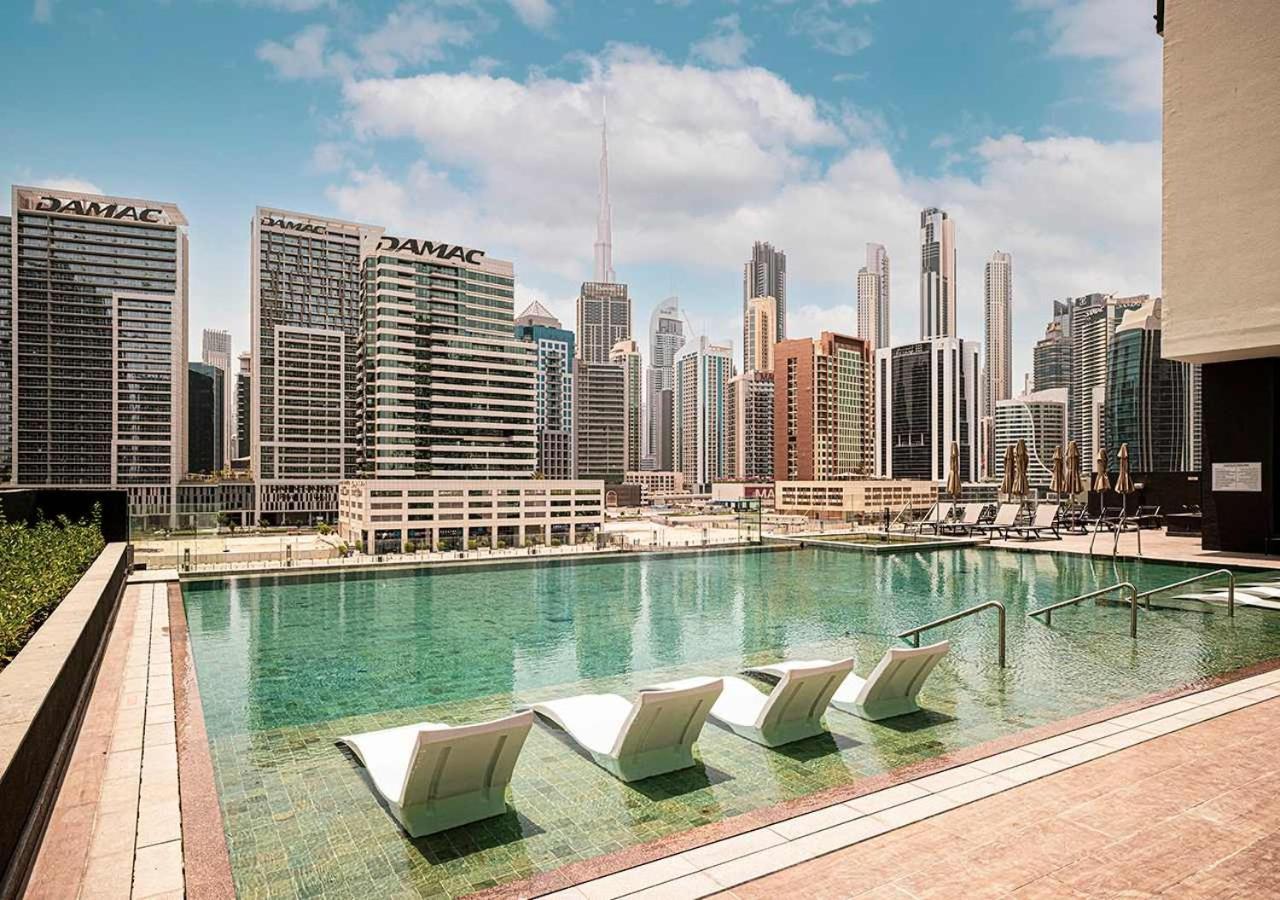 Chic With Amenities *