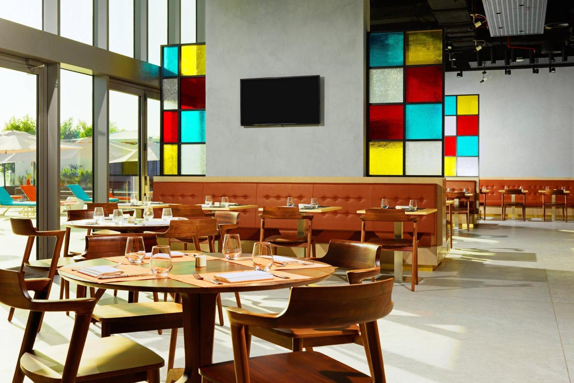 Aloft Palm Jumeirah 4*
