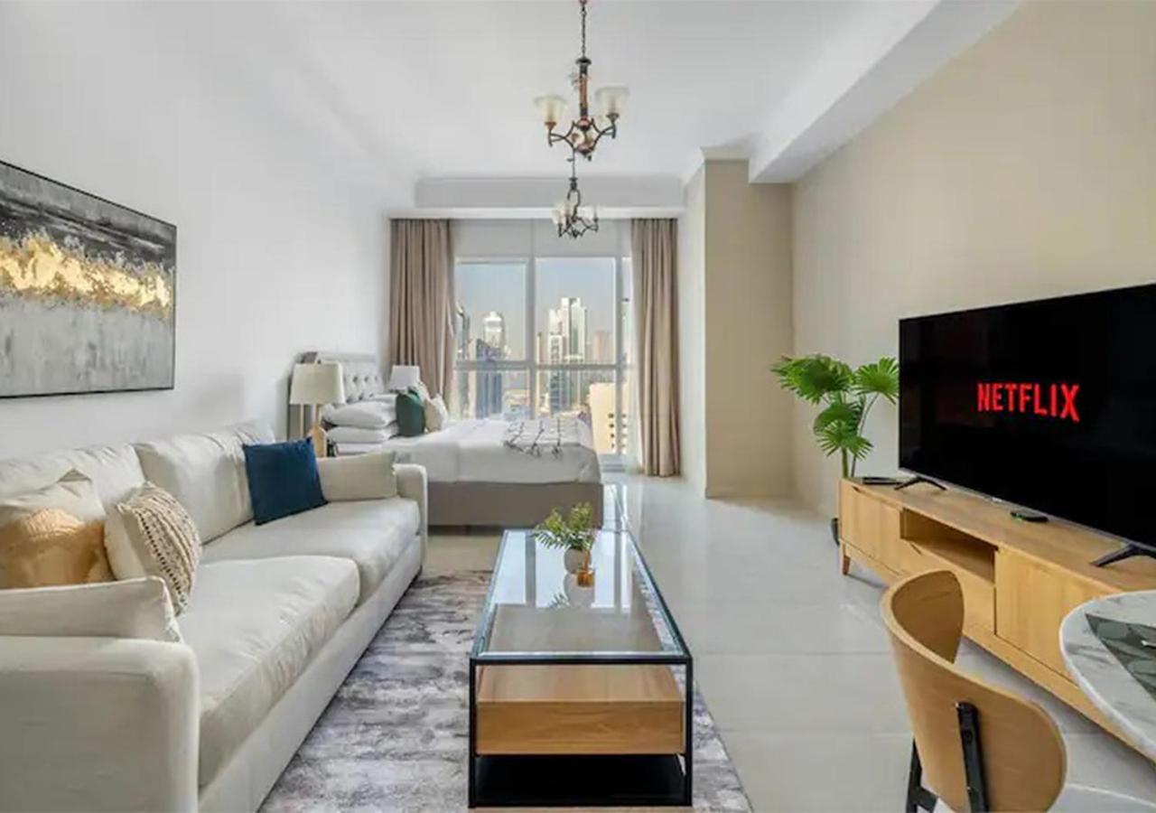Elegant With Partial Sea View In Court Tower Apartment *