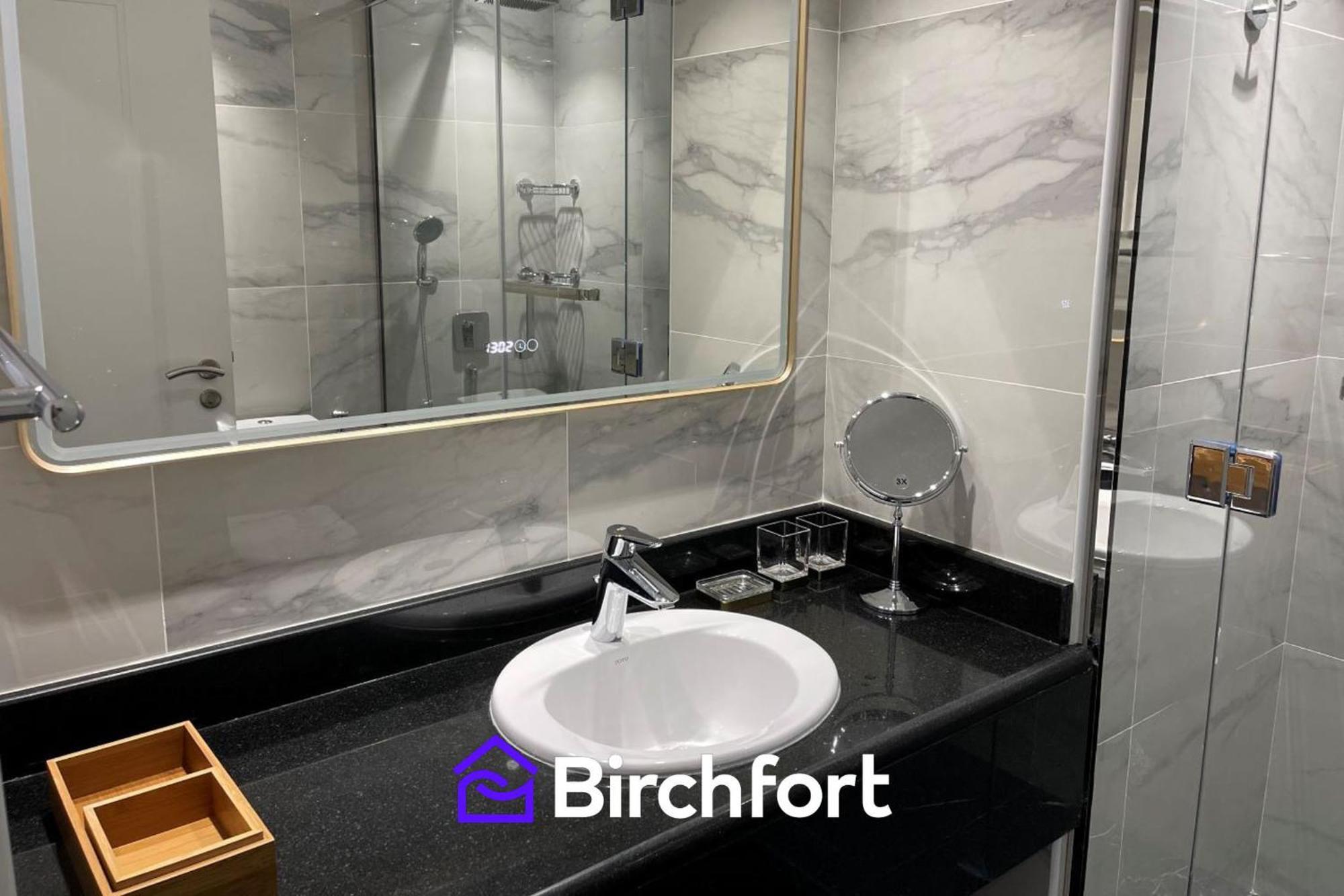 Daire Birchfort - Newly Renovated Unique 1 Bedroom Dubai