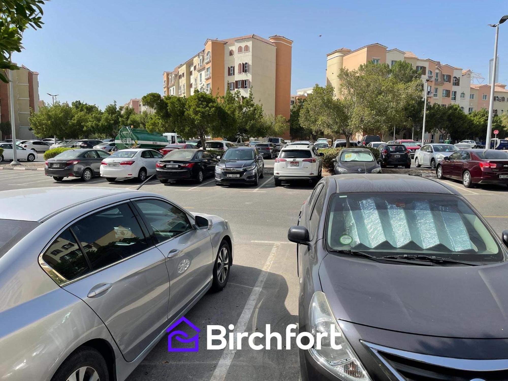 Birchfort - Newly Renovated Unique 1 Bedroom * Dubai