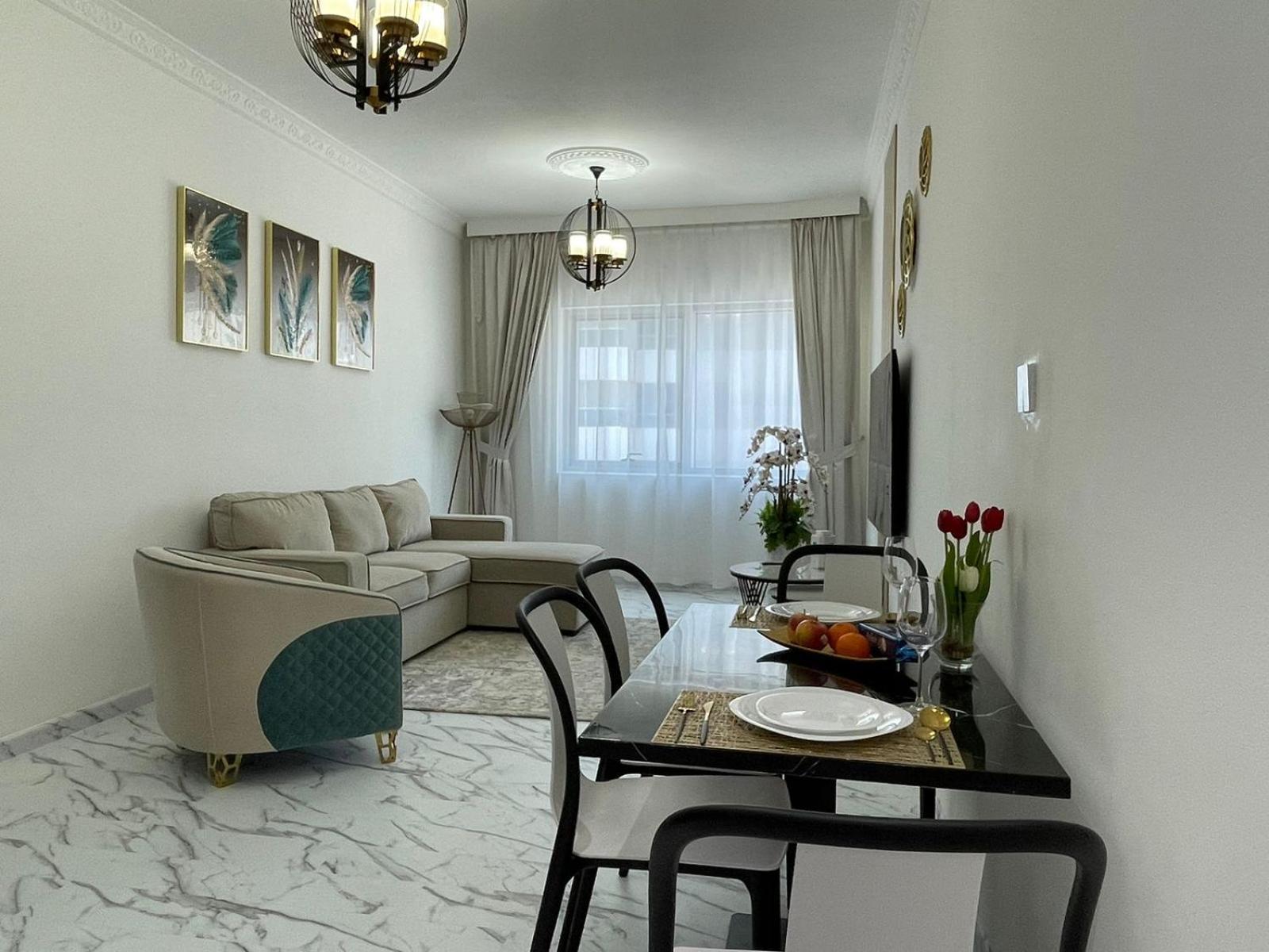 In Heart Of Marina Walk To Jbr 8 Apartment Dubai