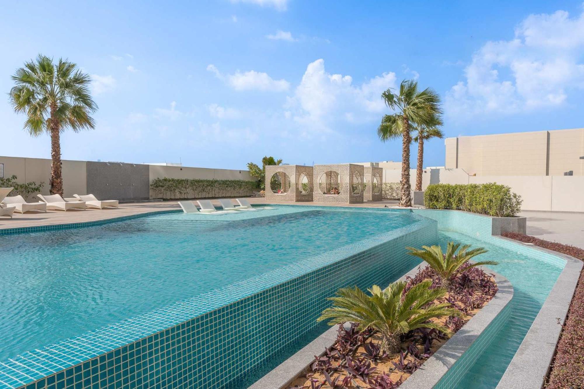 Apartment Sleek In Jumeirah Village Triangle Dubai