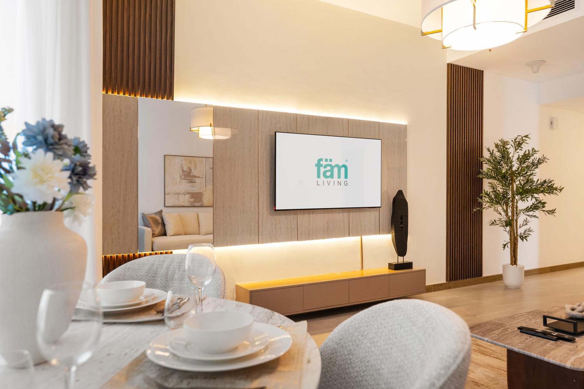 Fam Living Contemporary 2br Oasis Waterfront Comfort Close To Downtown Apartamento *