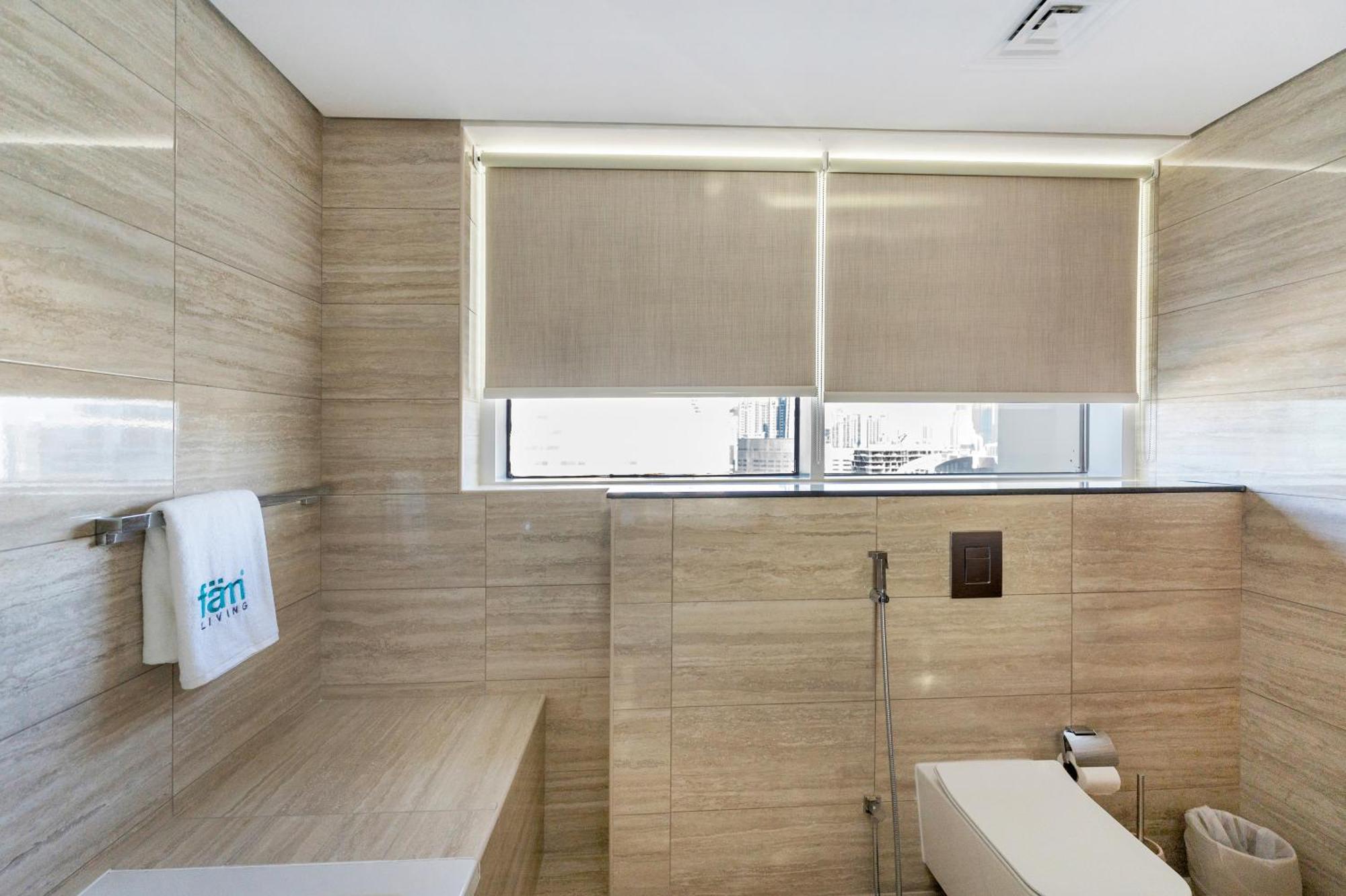 Apartamento Fam Living Contemporary 2br Oasis Waterfront Comfort Close To Downtown *