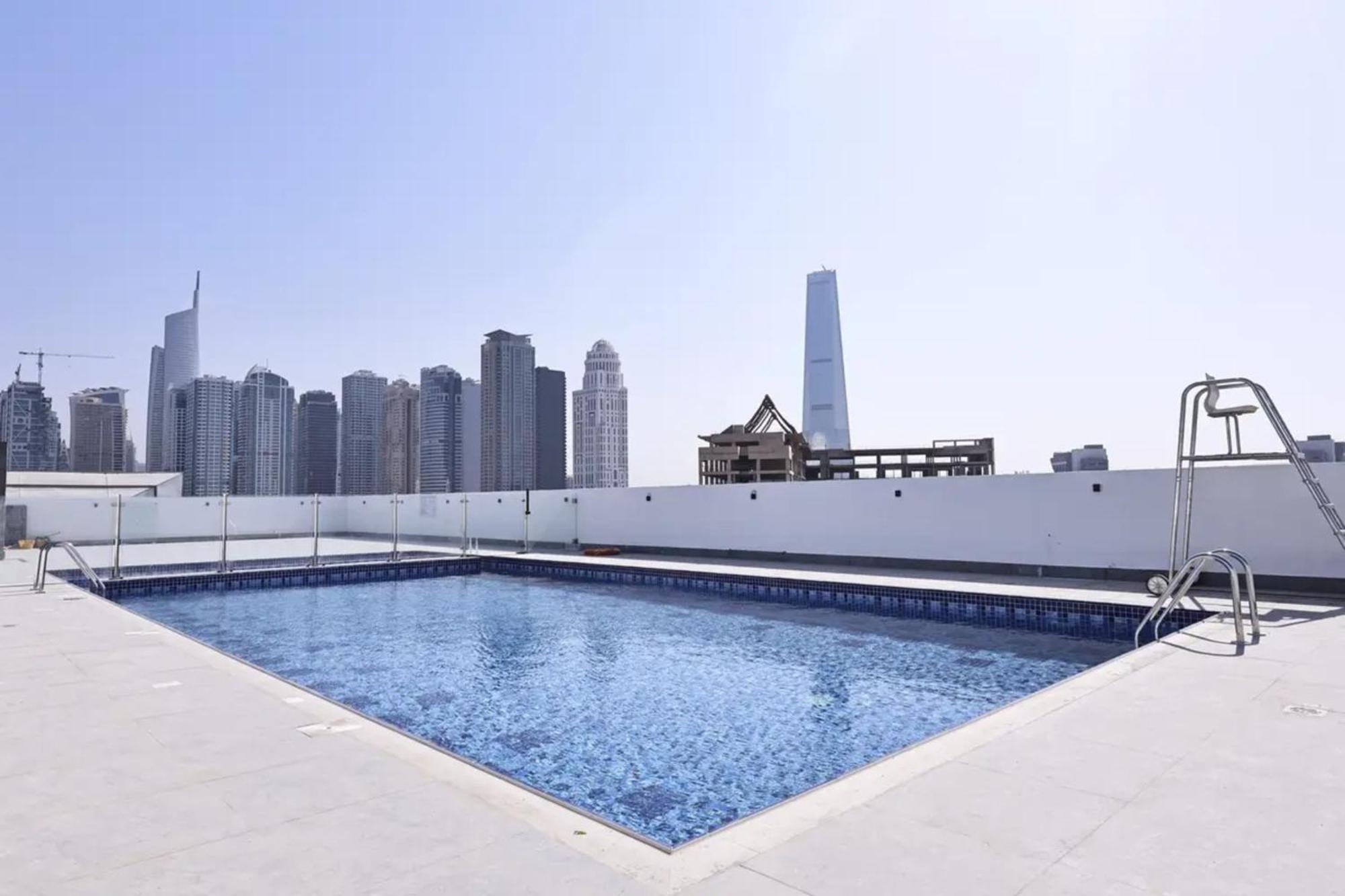 Dancenter Retreat Sheikh Zayed Road Pansiyon