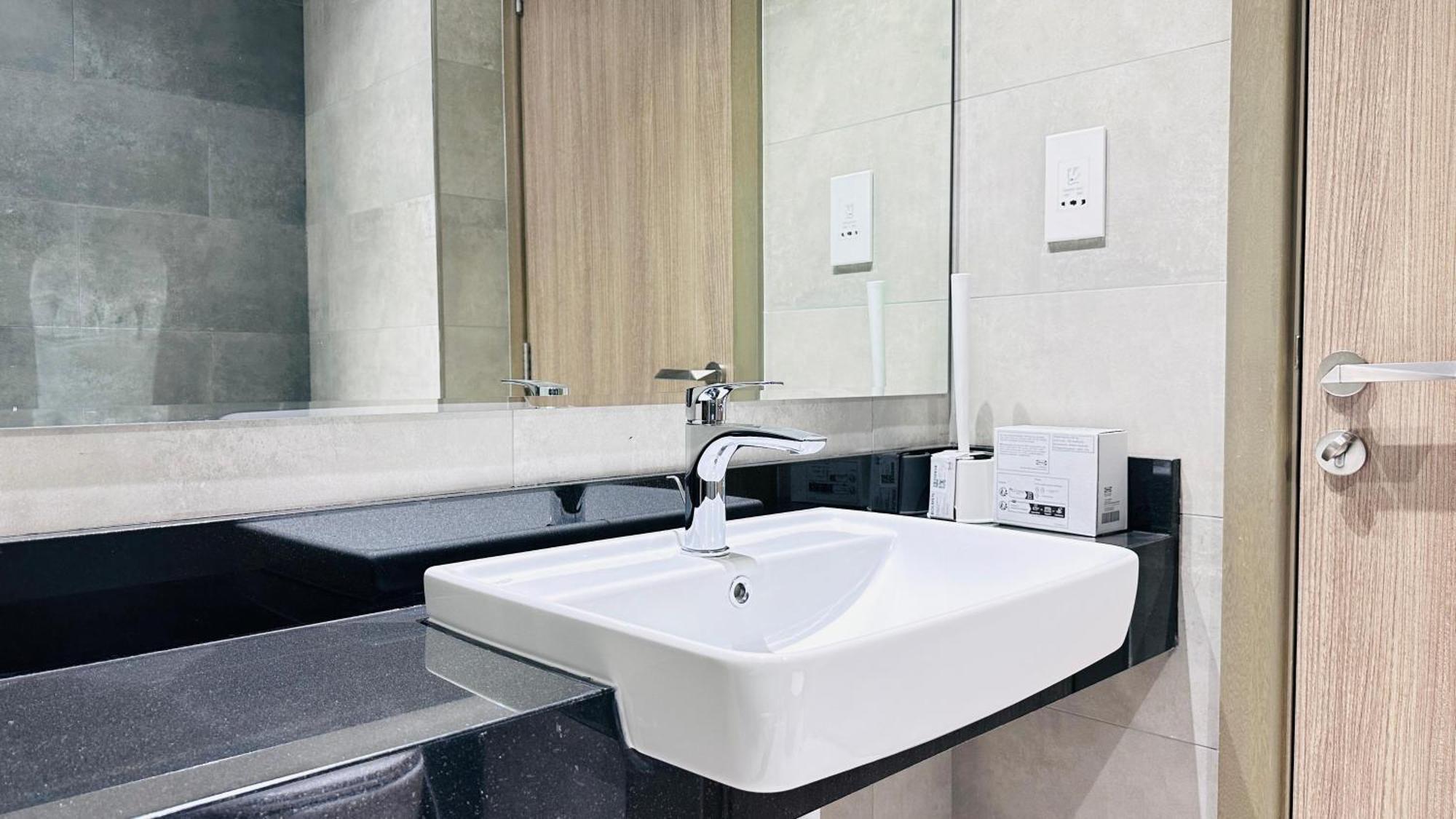 Dancenter Retreat Sheikh Zayed Road * Dubai