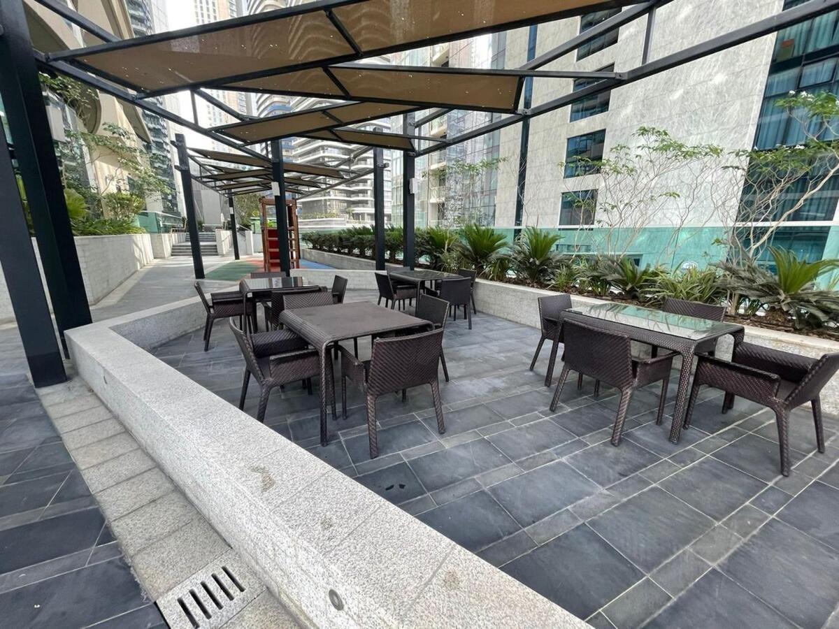 Unmatched Luxury Perfectly Located Next To Mall And Burj Khalifa Apartment *