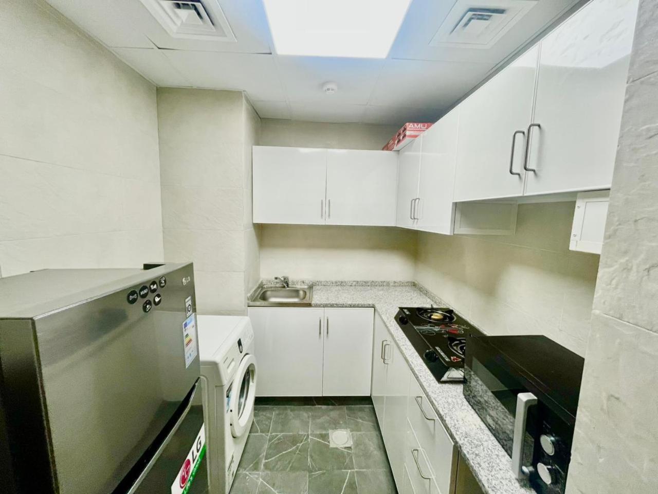 Apartment Haifa Building