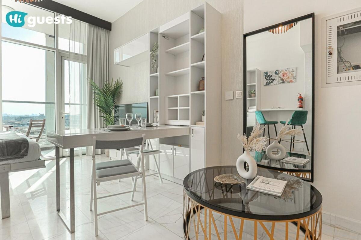 Higuests - Elegant Retreat In Business Bay Apartment *