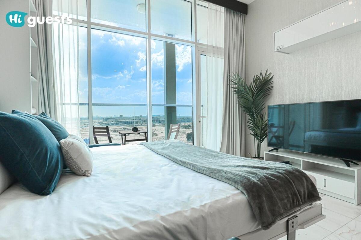 Higuests - Elegant Retreat In Business Bay Apartment