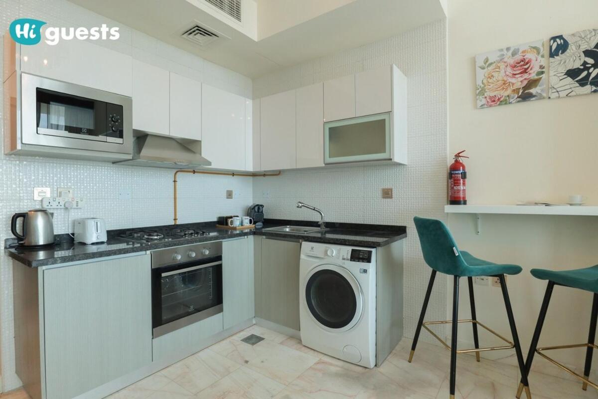 Higuests - Elegant Retreat In Business Bay Apartment *