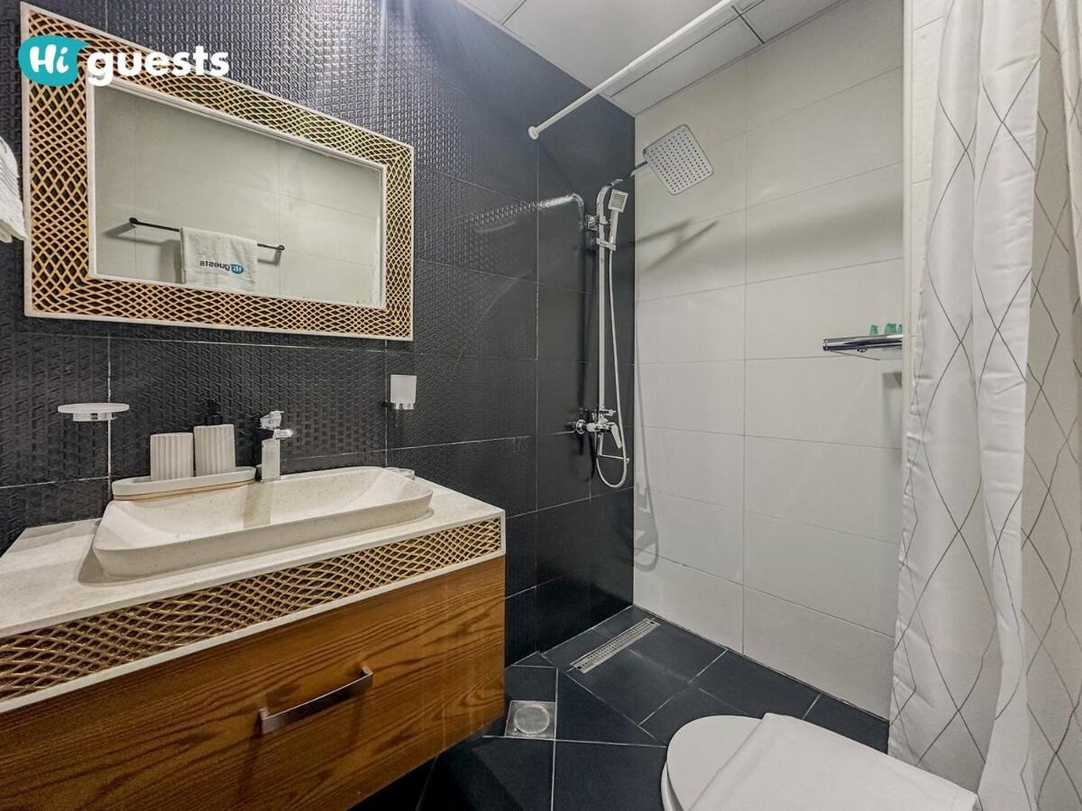 Higuests - Elegant Retreat In Business Bay