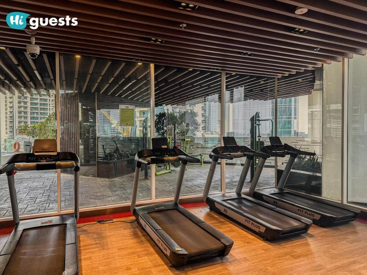 Higuests - Elegant Retreat In Business Bay Apartment
