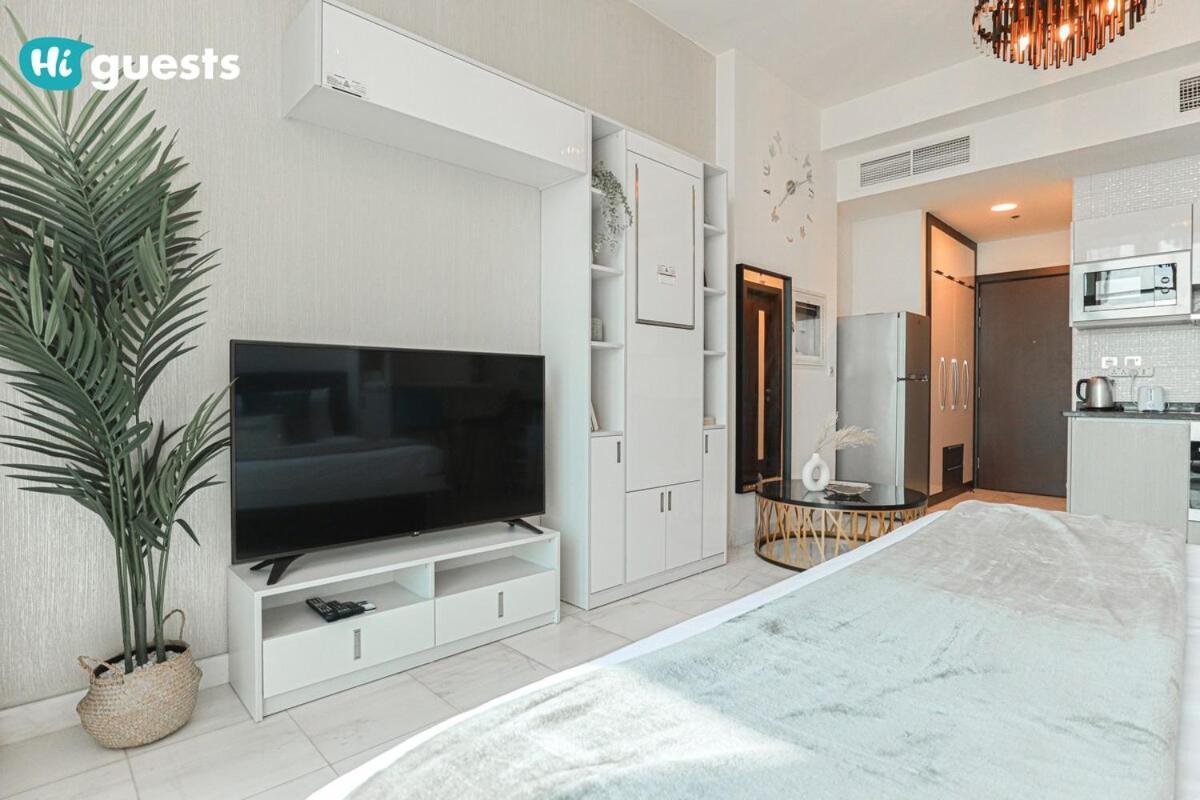Higuests - Elegant Retreat In Business Bay Apartment *