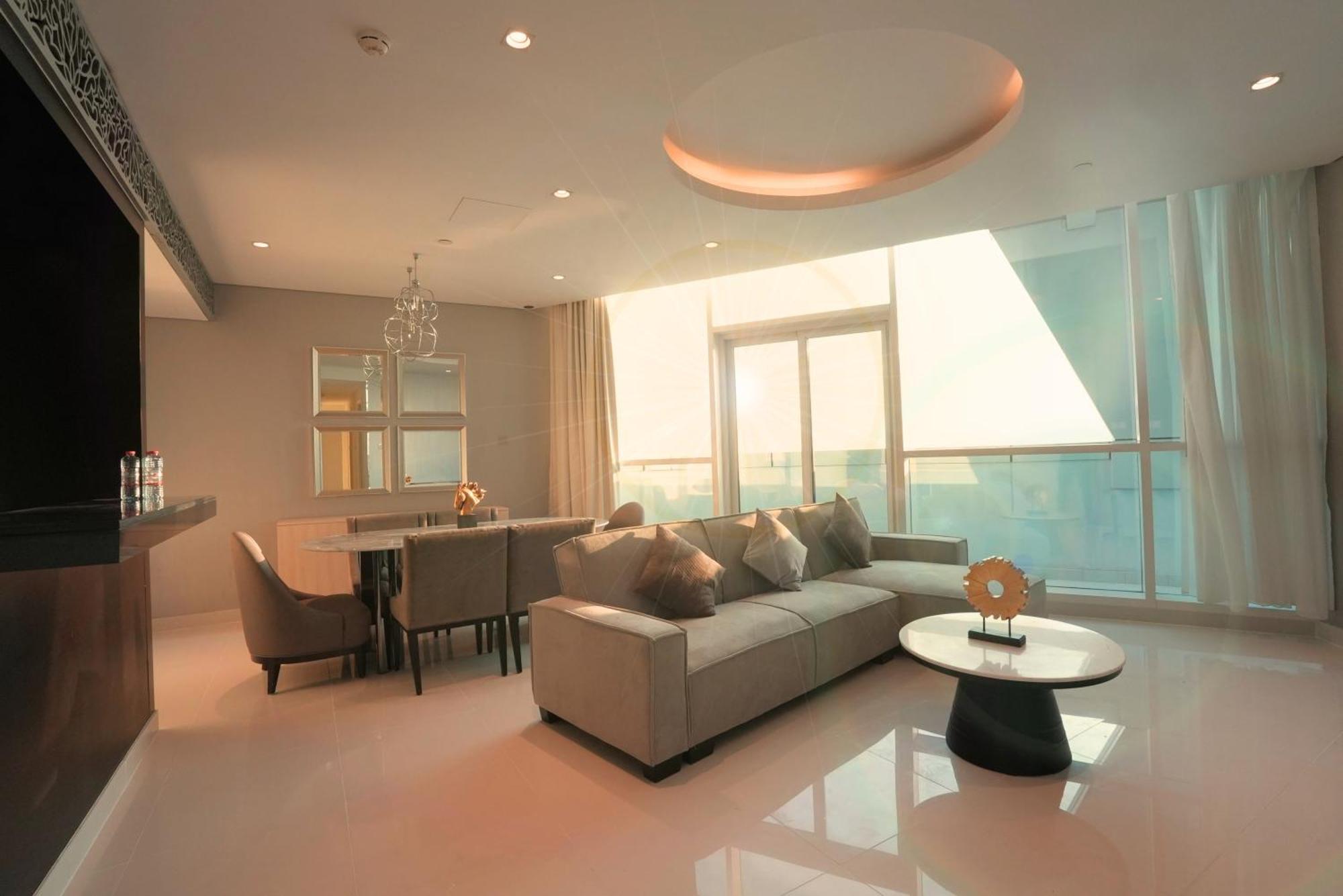 Luxury 3br Burj Khalifa View In Downtown *