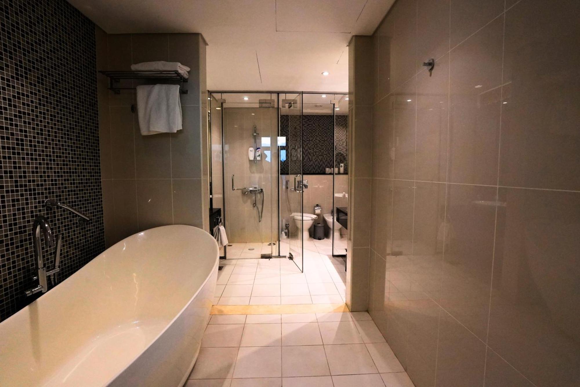 Luxury 3br Burj Khalifa View In Downtown Aparthotel