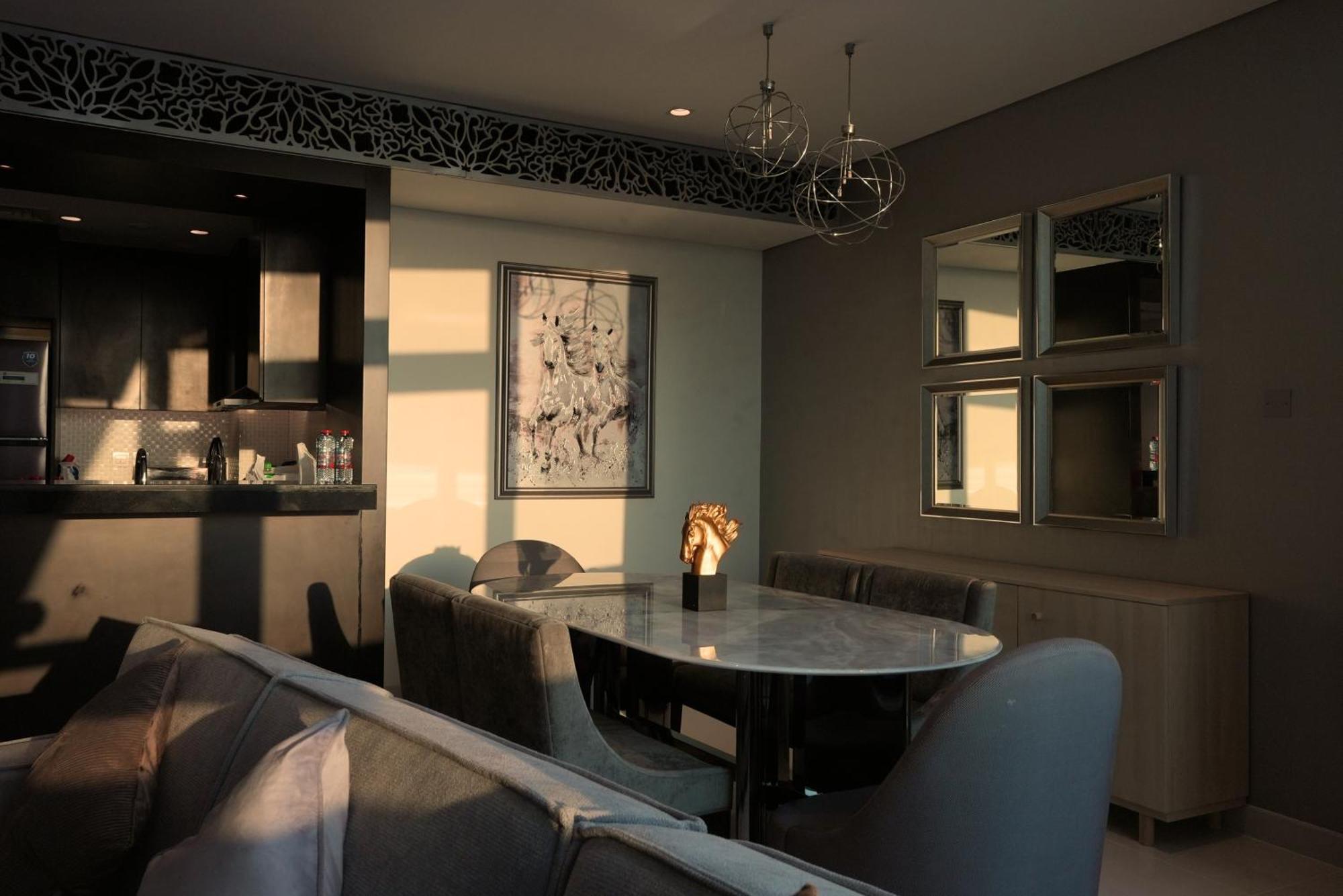 Luxury 3br Burj Khalifa View In Downtown