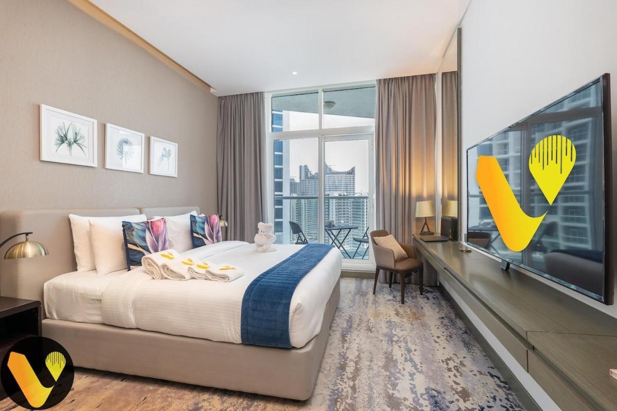 Vogue Damac Maison Prive - Stunning 17th Floor Balcony & Pool With Canal Views Prime Business Bay Location, Near Downtown & Burj Khalifa Apartment *