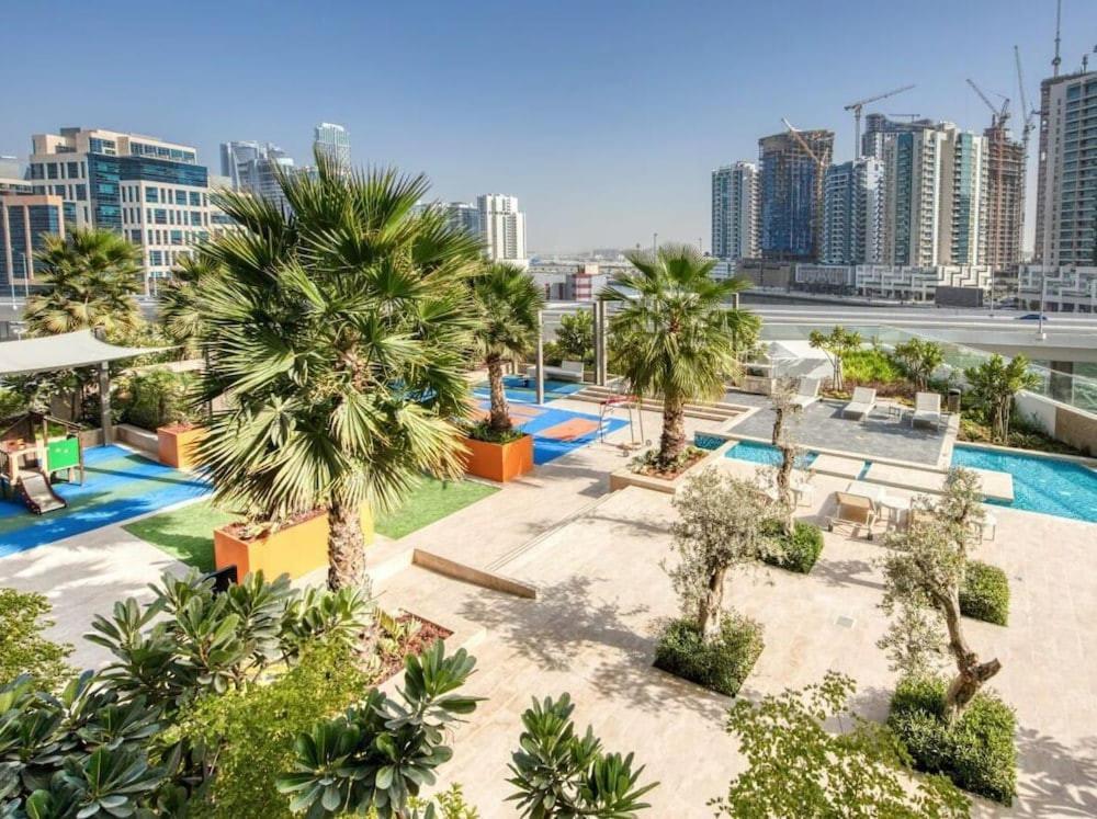 Vogue Damac Maison Prive - Stunning 17th Floor Balcony & Pool With Canal Views Prime Business Bay Location, Near Downtown & Burj Khalifa Apartment *