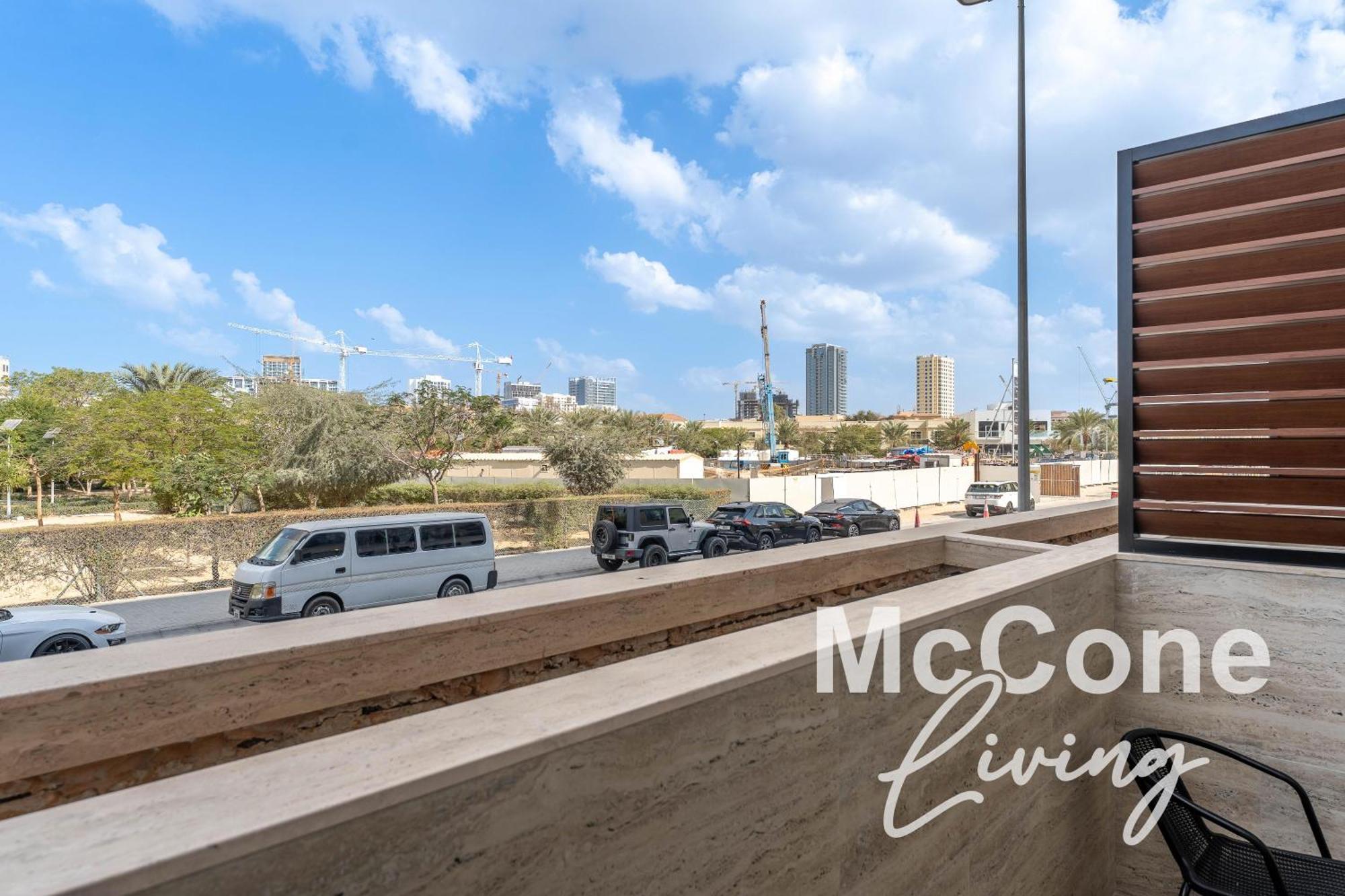 Urban With Pool & Tennis Court Apartment Dubai