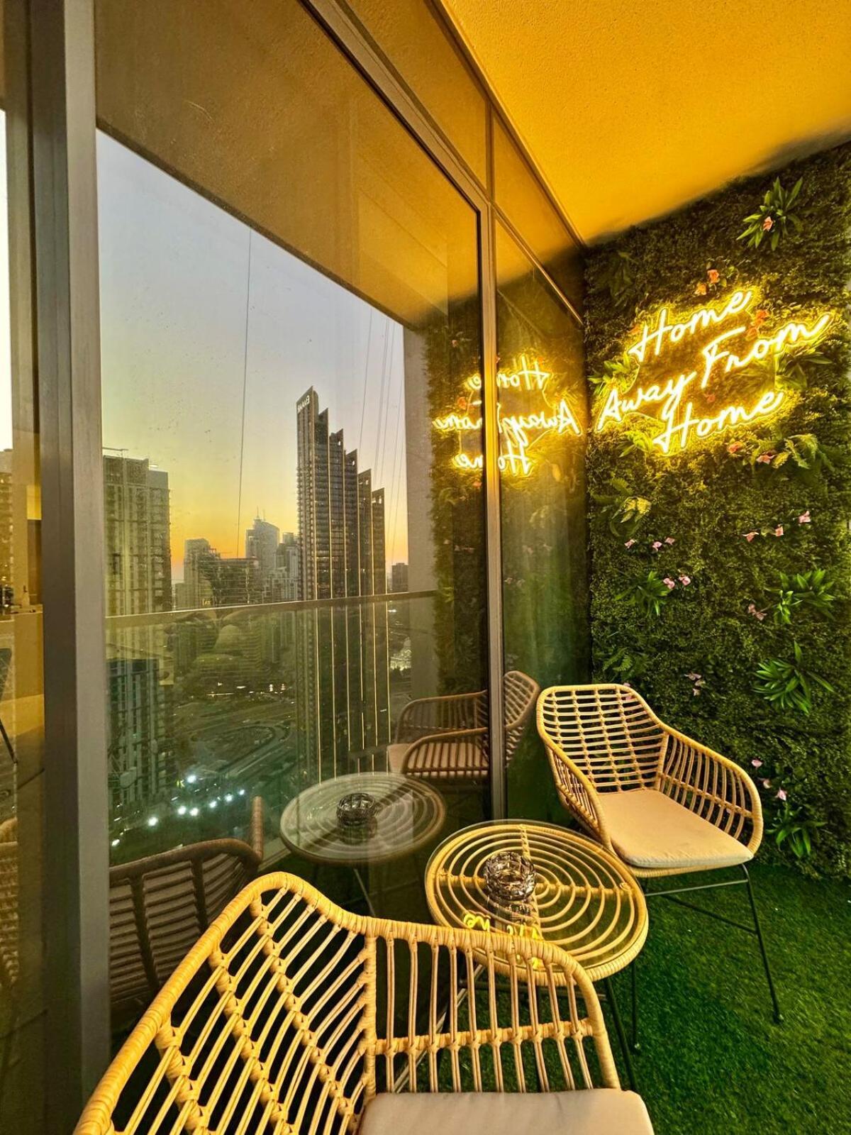 Apartment Stunning 1br Burj View From Infinity Pool Dubai