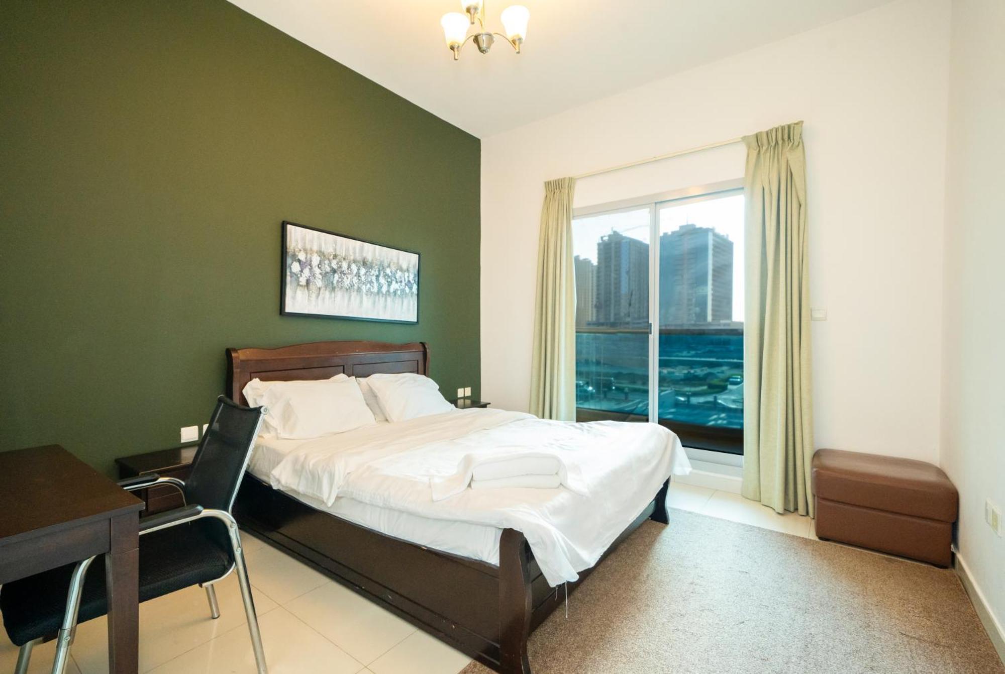 Live Spacious 3br En & Balcony Apartment *