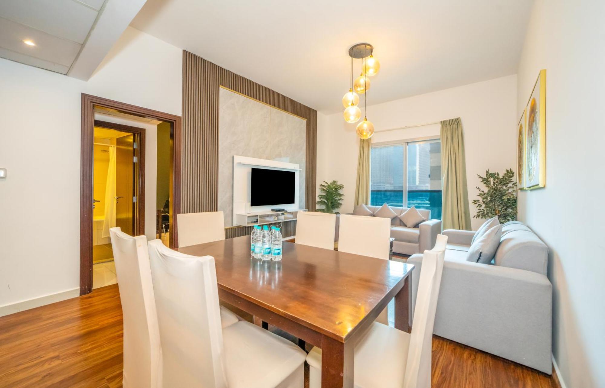 Live Spacious 3br En & Balcony Dubai