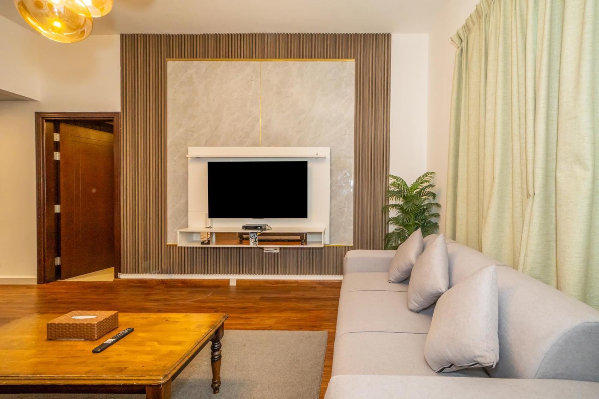 Apartment Live Spacious 3br En & Balcony *