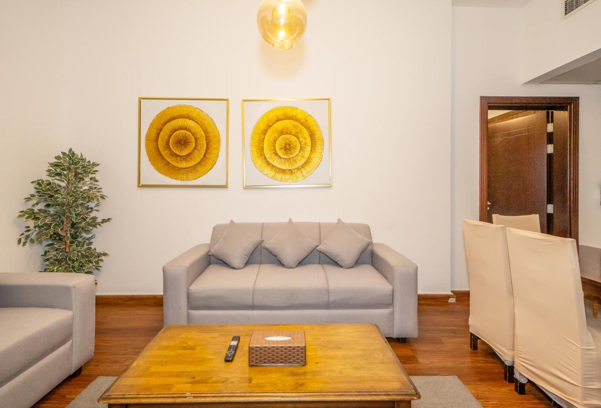 Live Spacious 3br En & Balcony Apartment Dubai