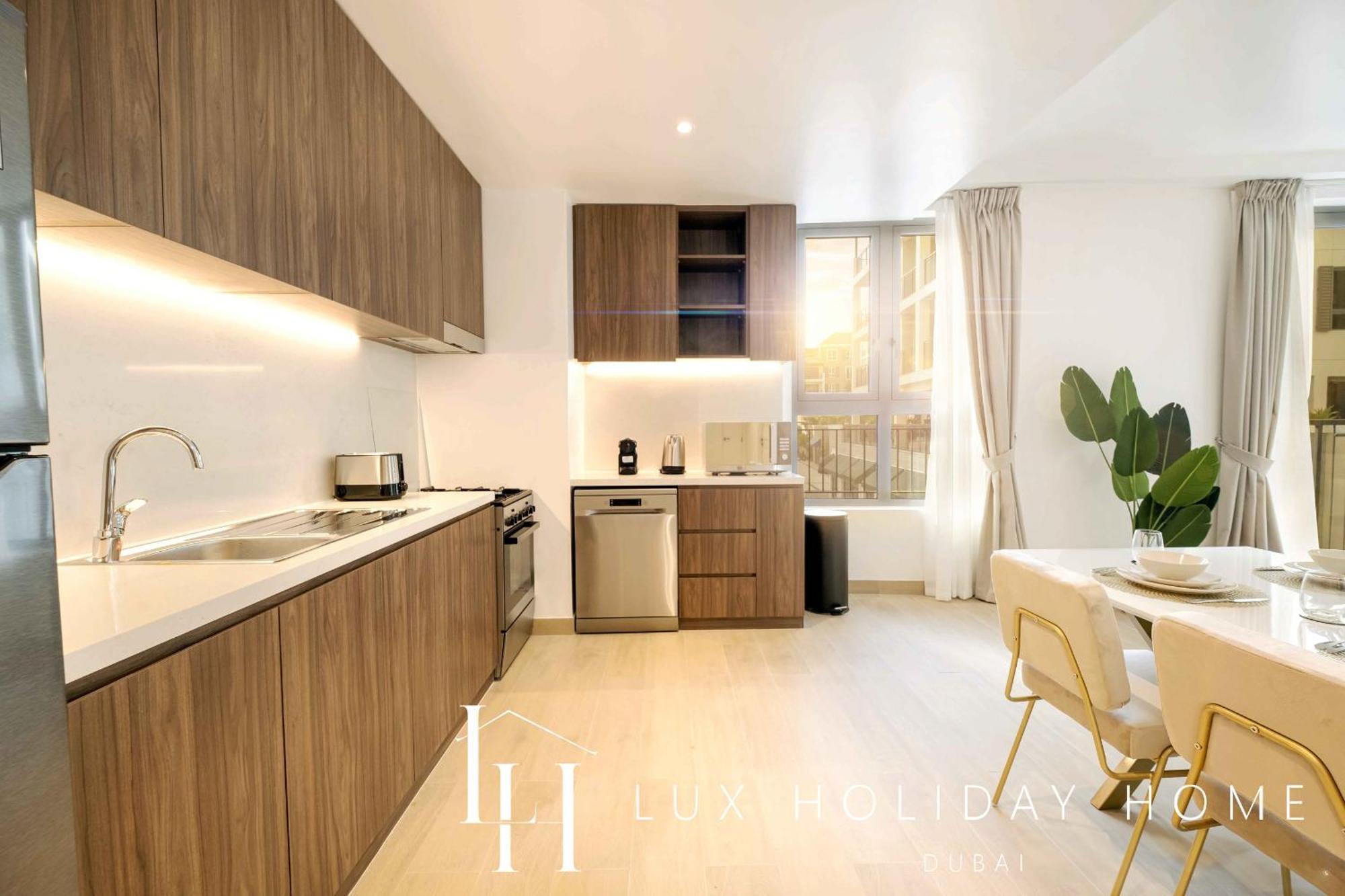 Apartment Lux The La By The Sea 4 *