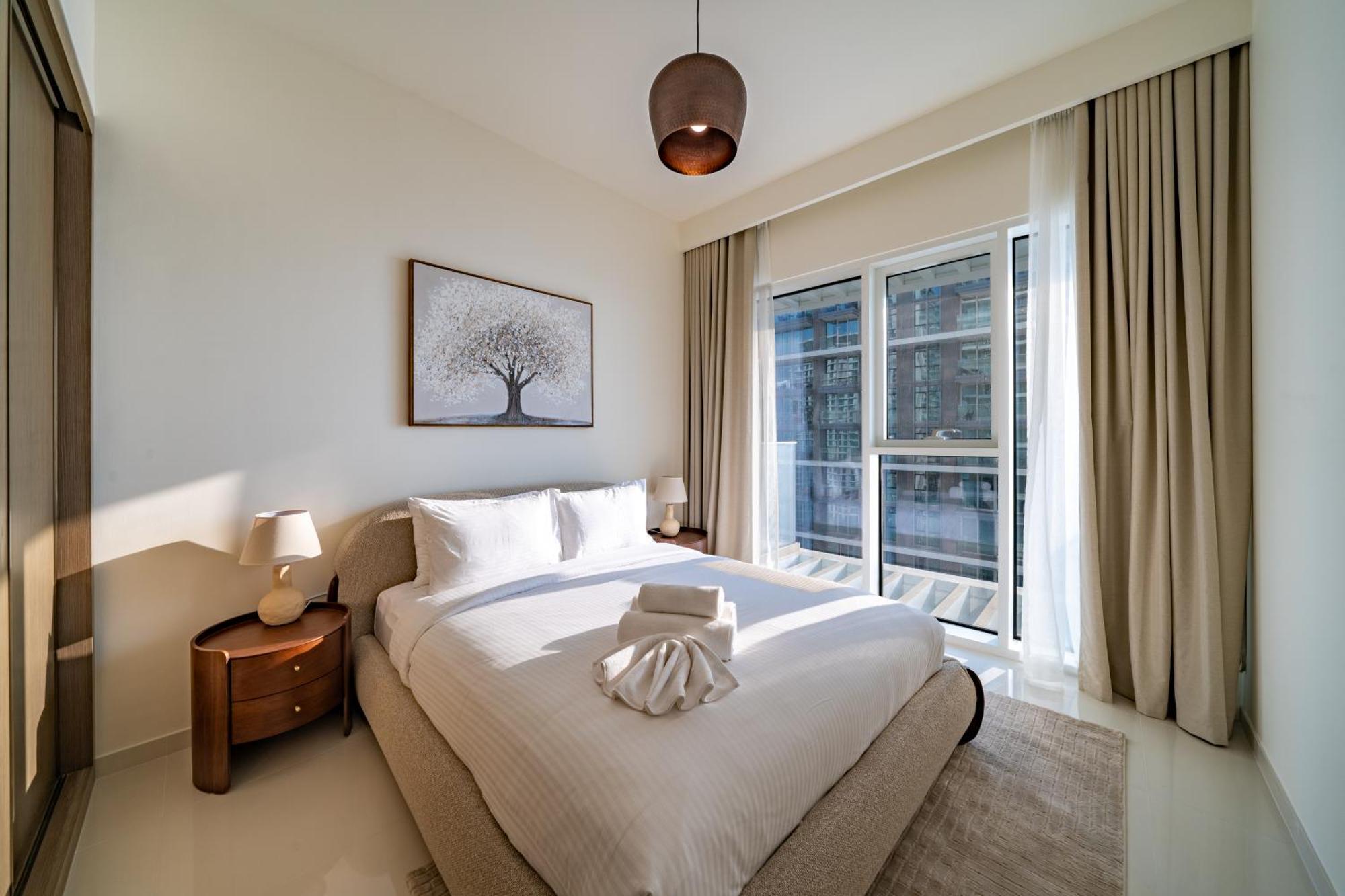 Homes Beyond I Stunning Oceanfront 2 Bedroom Apartment *