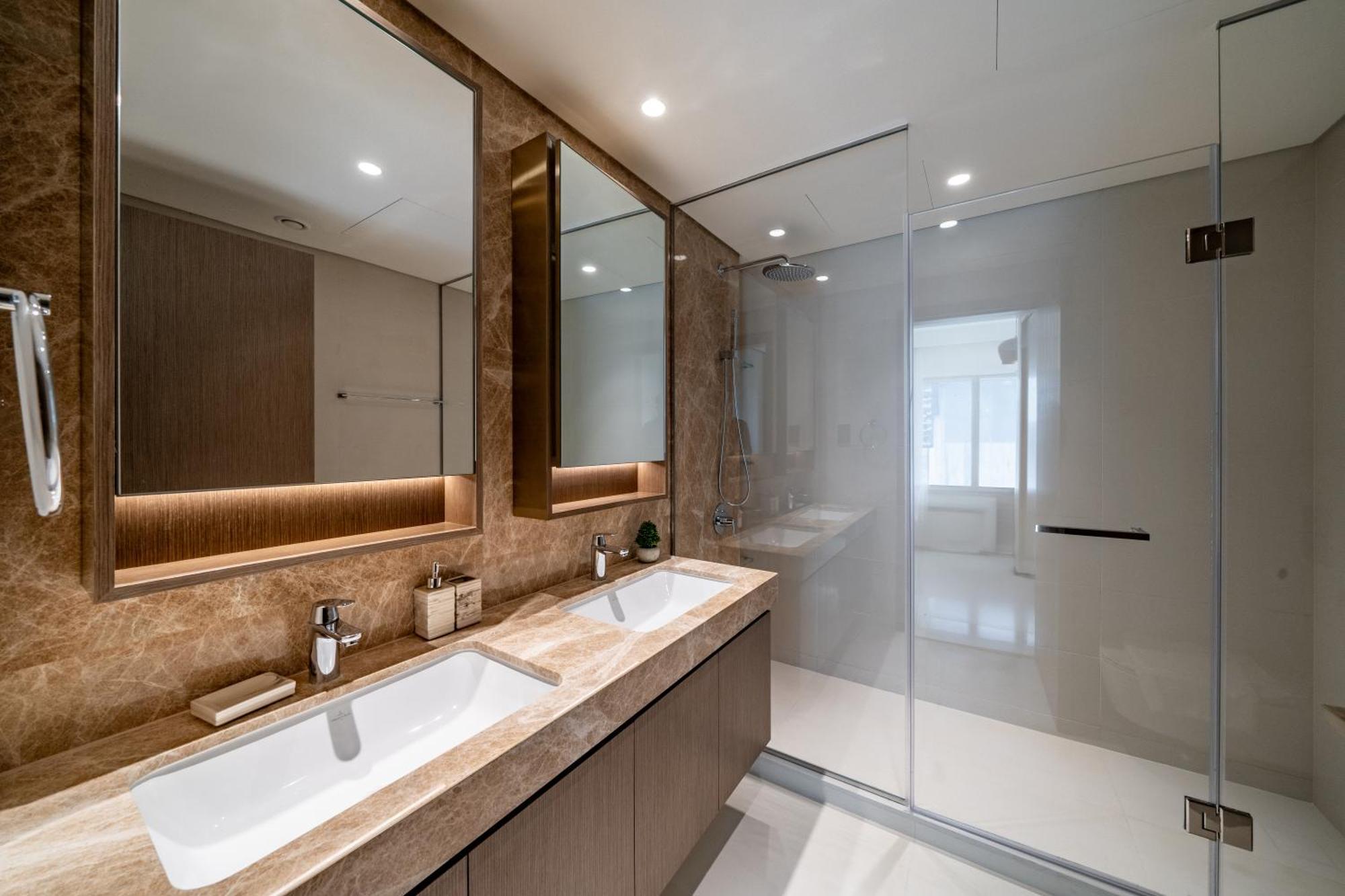 Homes Beyond I Stunning Oceanfront 2 Bedroom Dubai