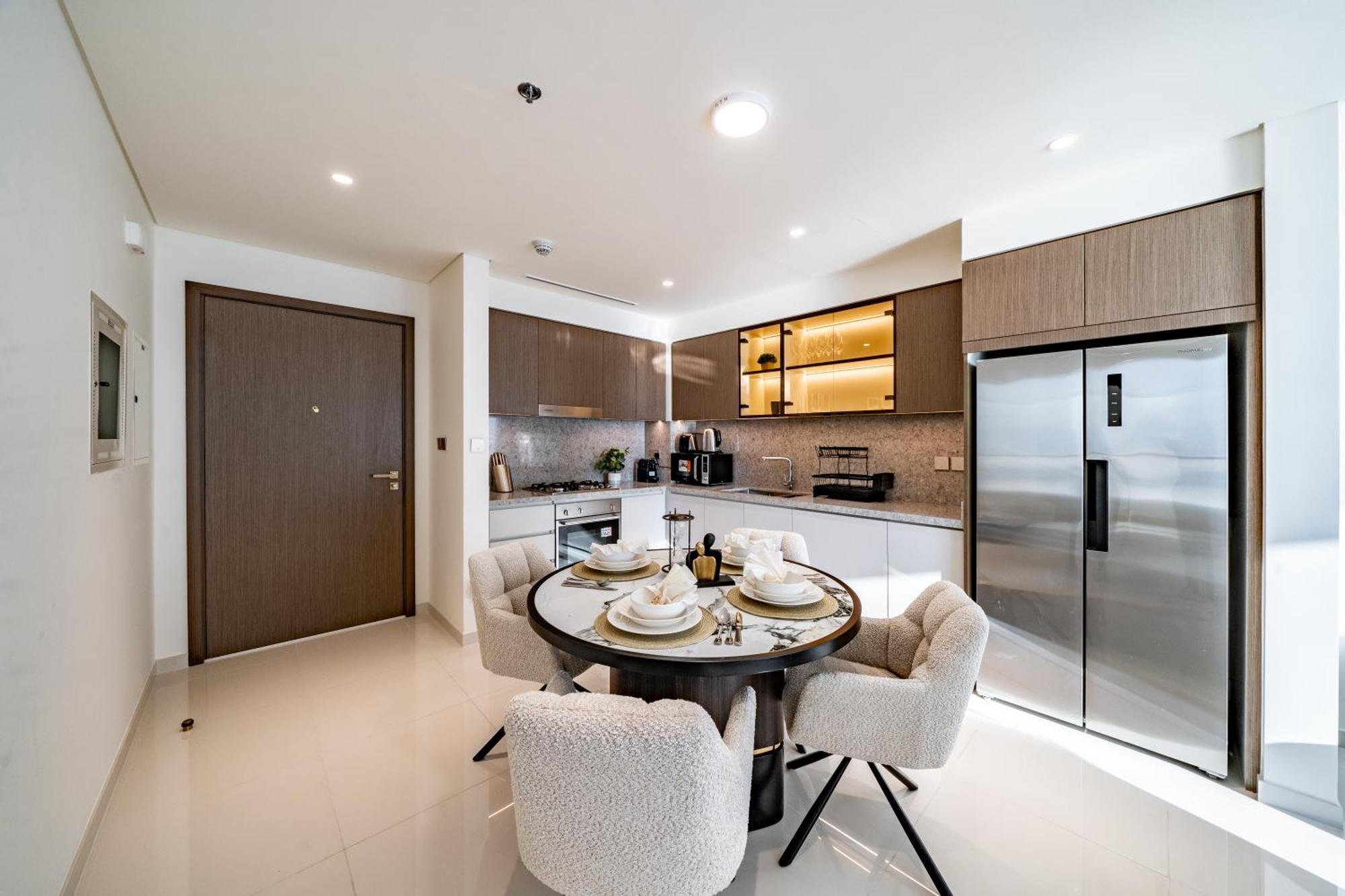 Homes Beyond I Stunning Oceanfront 2 Bedroom Apartment *