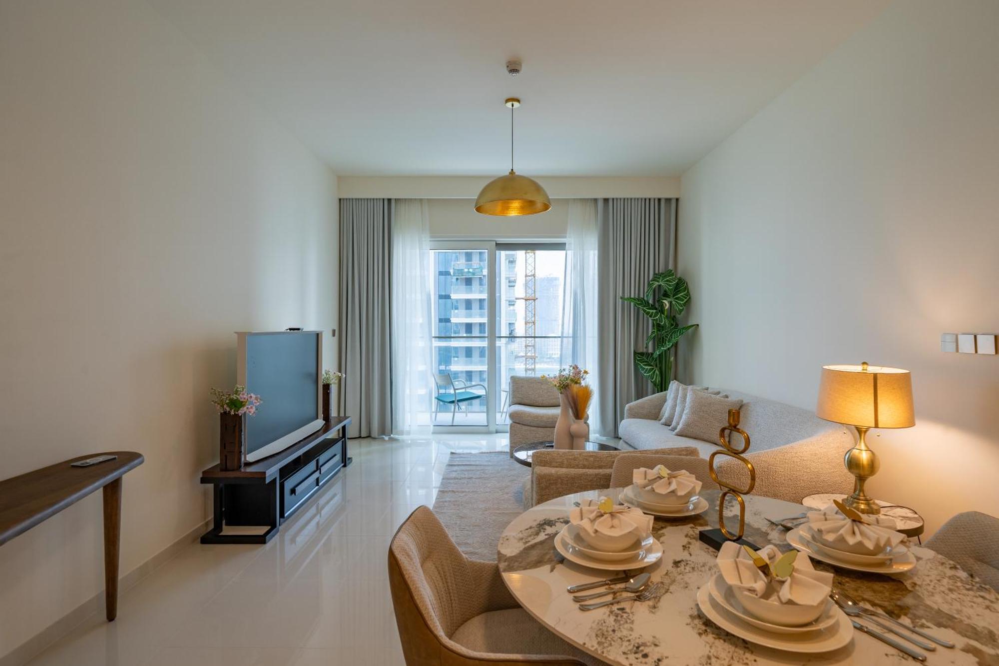 Apartment Homes Beyond I Newly Furnished 1br With Access Dubai