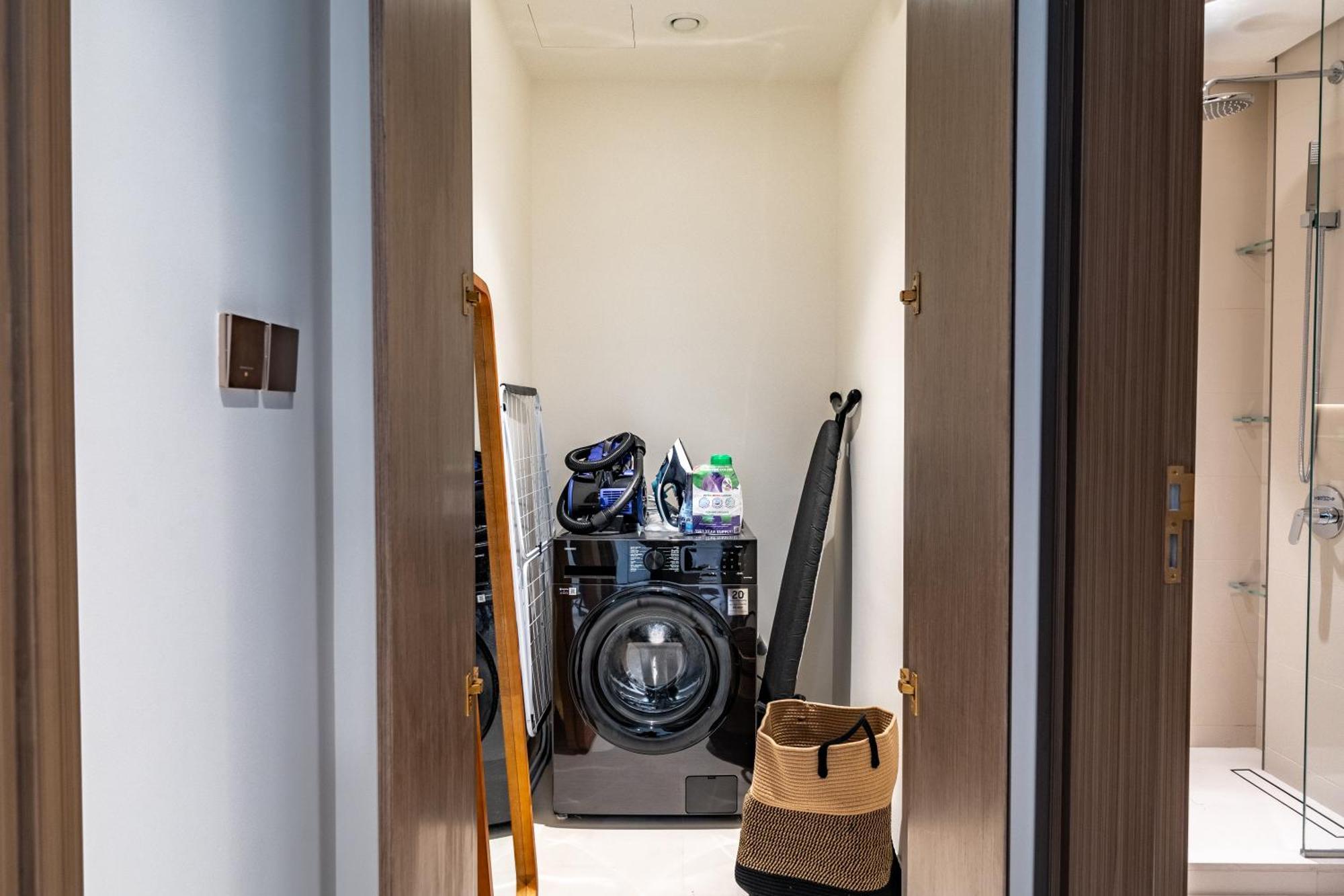 Homes Beyond I Newly Furnished 1br With Access Apartment Dubai