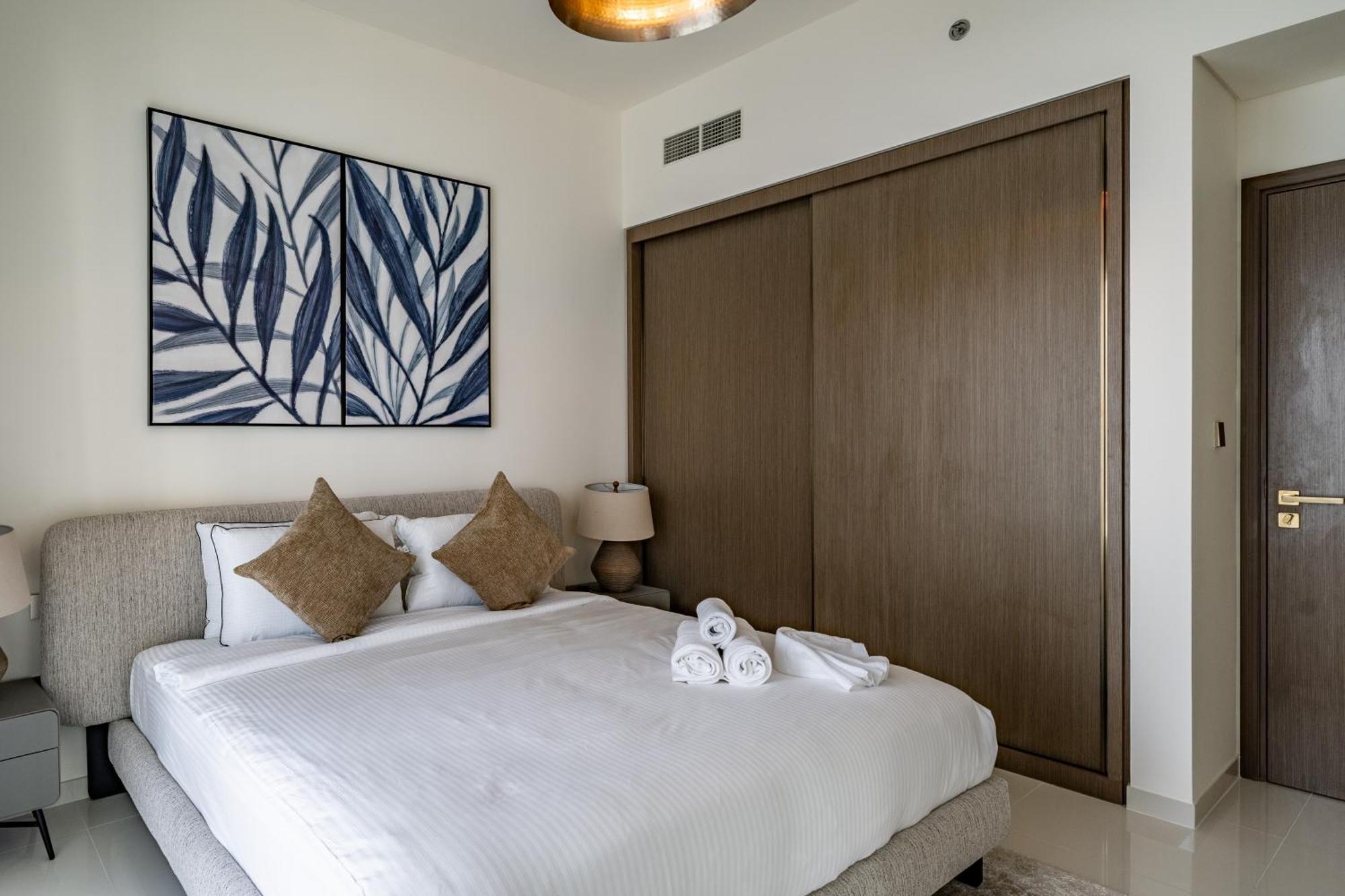 Homes Beyond I Newly Furnished 1br With Access * Dubai
