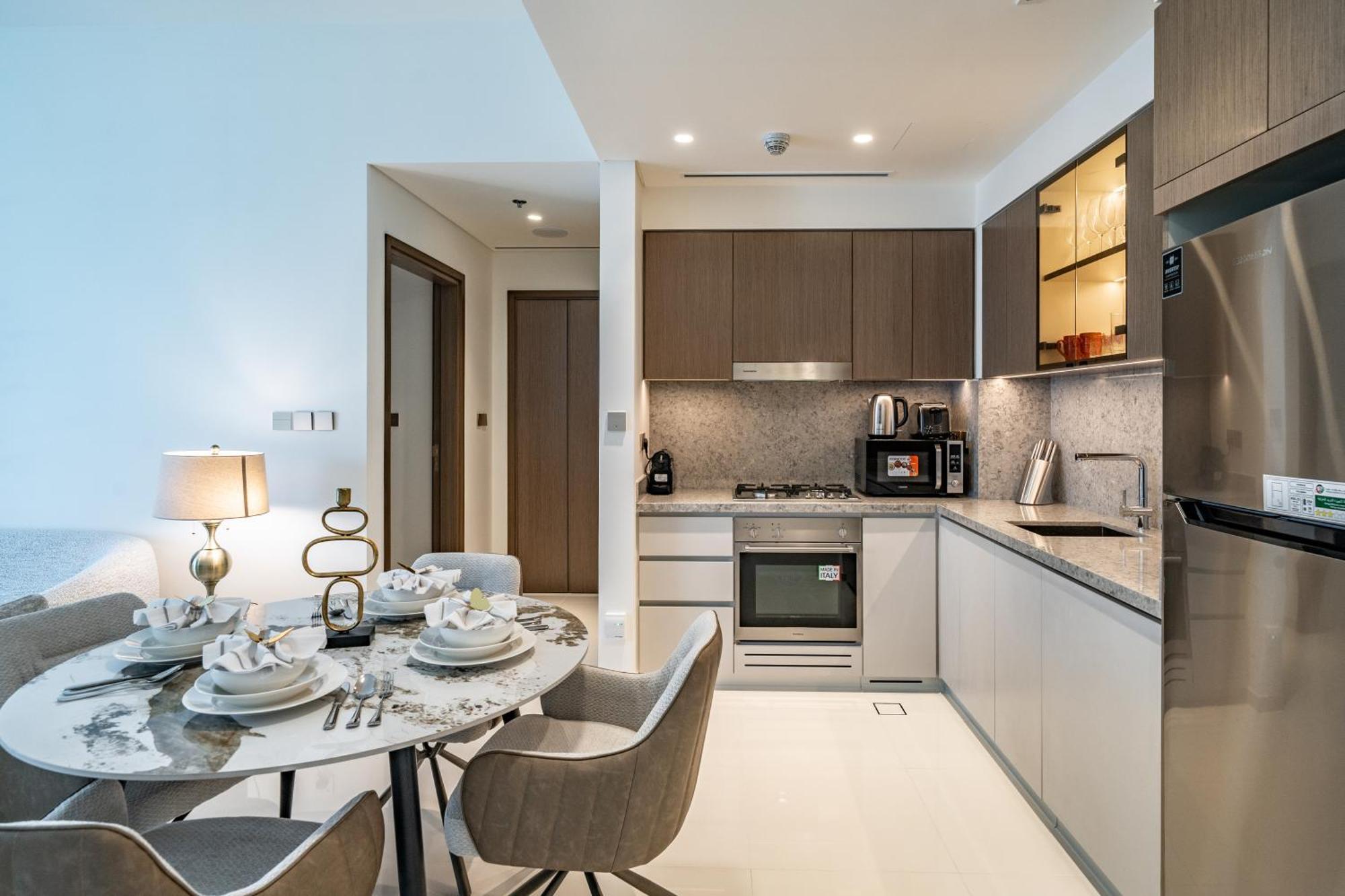 Apartment Homes Beyond I Newly Furnished 1br With Access