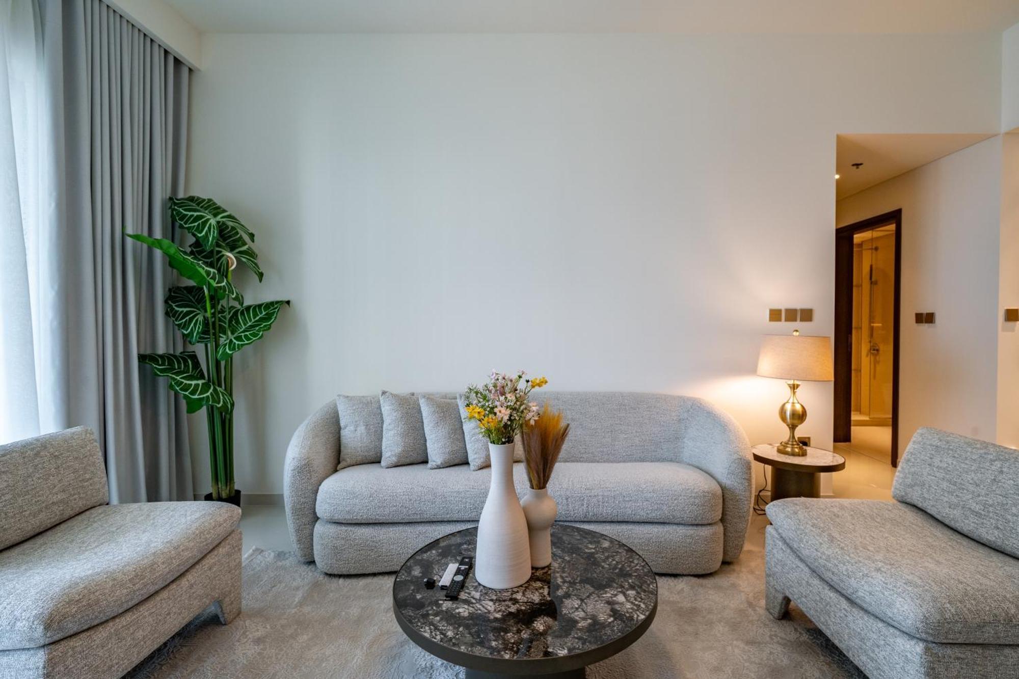 Homes Beyond I Newly Furnished 1br With Access Apartment