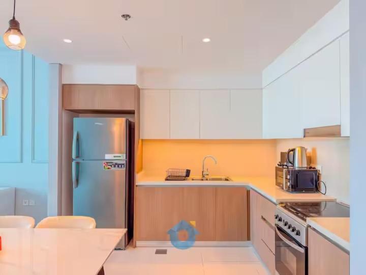 Apartment Like - 3904 Impressive 2-bhk With Partial Sea View And Community View