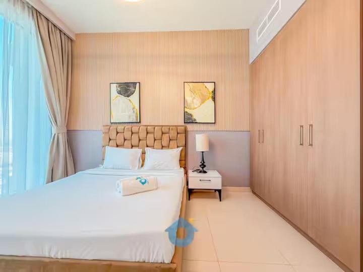 Like - 3904 Impressive 2-bhk With Partial Sea View And Community View *