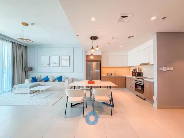 Like - 3904 Impressive 2-bhk With Partial Sea View And Community View Dubai
