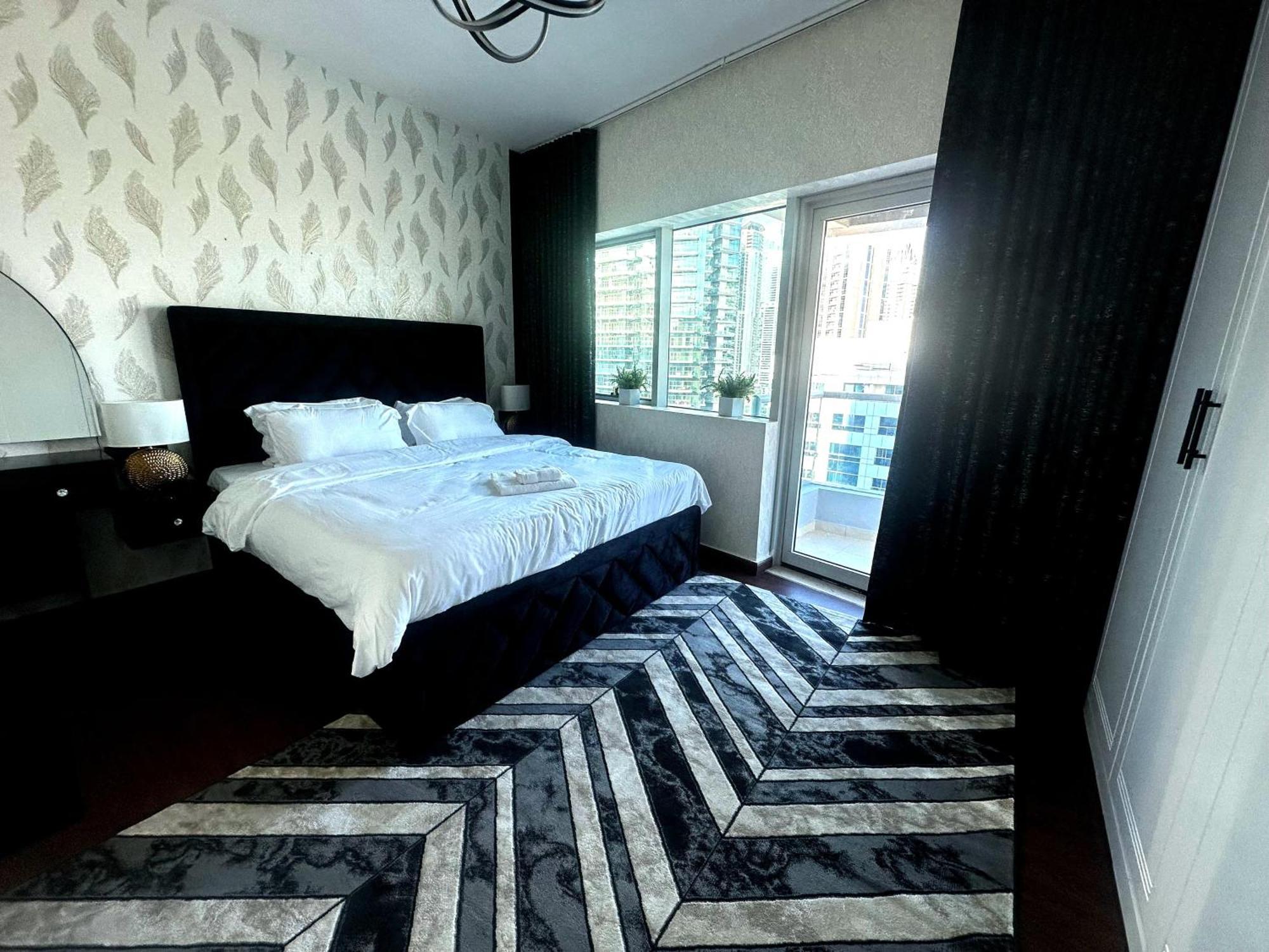 Full Marina View 2 Bhk Apartment Dubai